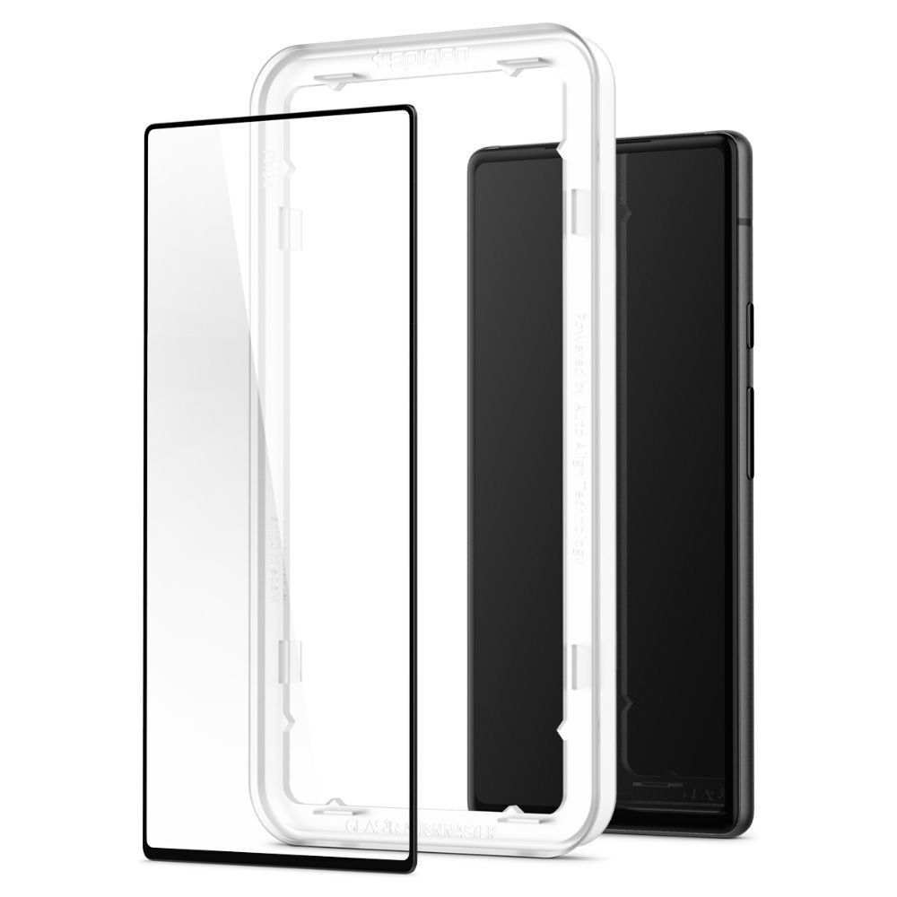 Trzy elementy: ochrona ekranu, ramka i telefon. Ochraniacz i ramka są przezroczyste. Telefon jest czarny.