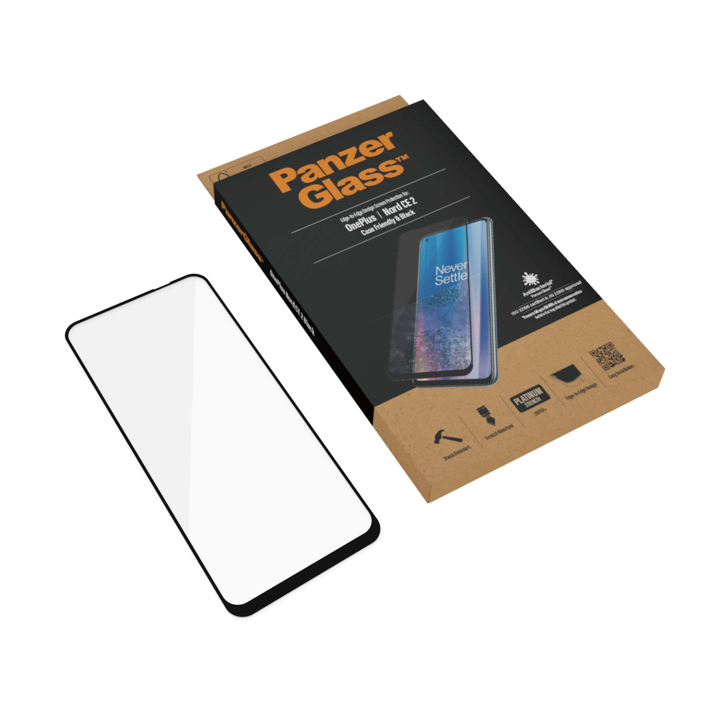 Confezione per una protezione schermo. La confezione è marrone con il logo PanzerGlass. Per OnePlus Nord CE2.