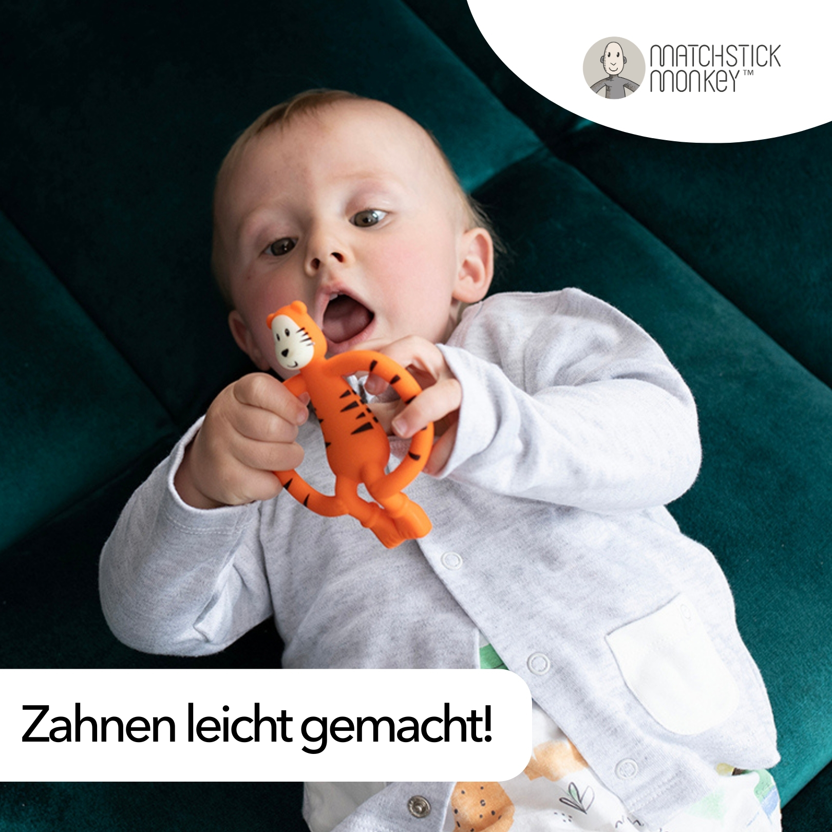 Baby mit Tiger-Beißring im Mund. Text: Zahnen leicht gemacht!
