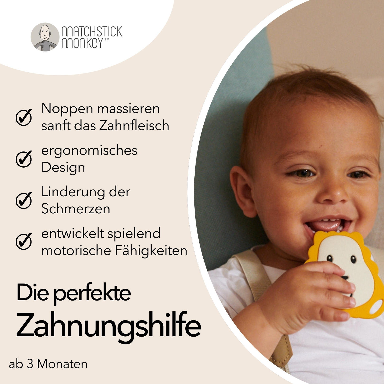 Ein Baby hält einen gelben Matchstick Monkey Beißring und lächelt. Text beinhaltet Vorteile des Beißrings und Altersspanne.