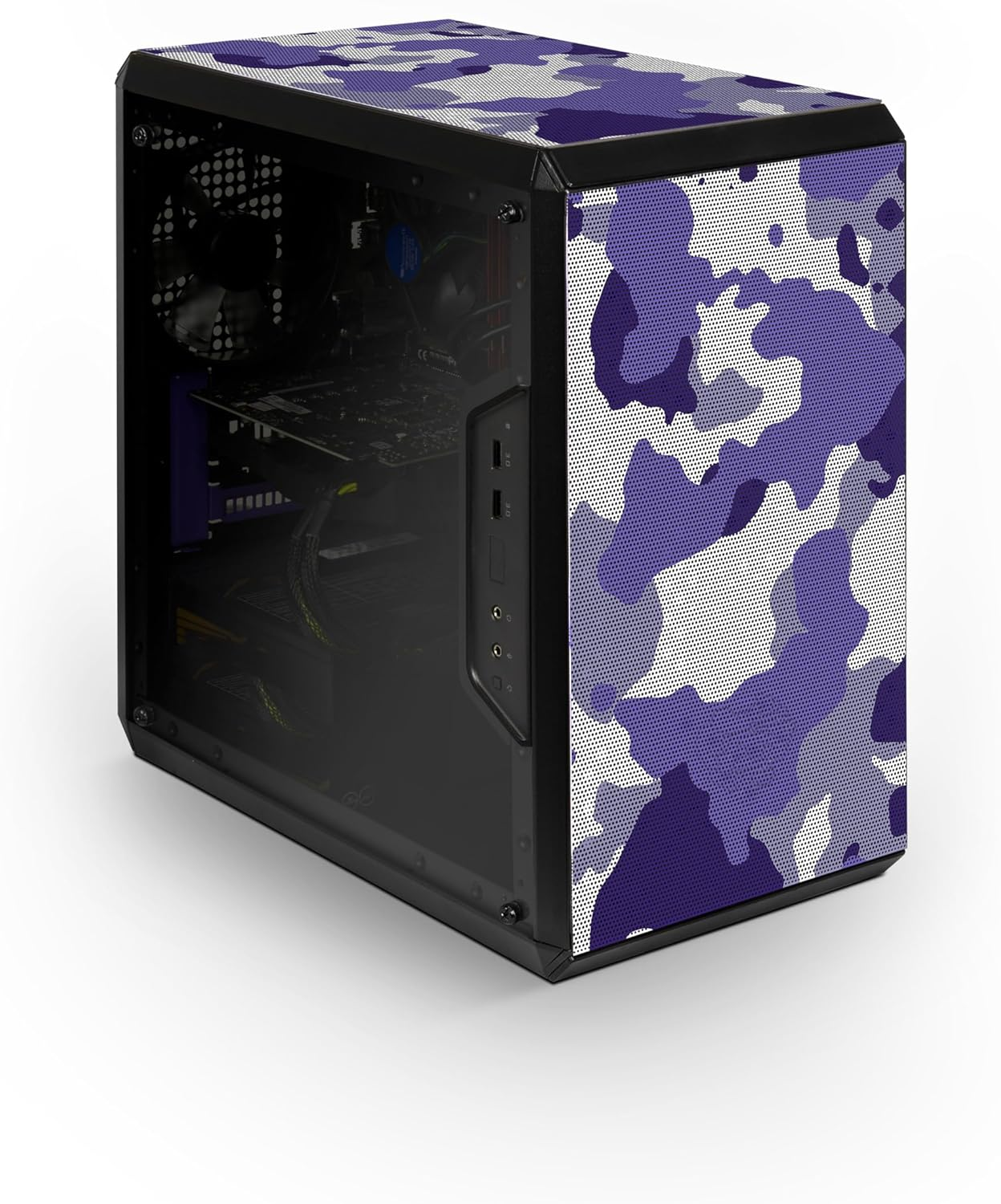 Obudowa komputera z fioletowym wzorem kamuflażu. Białe tło, szklany panel boczny.