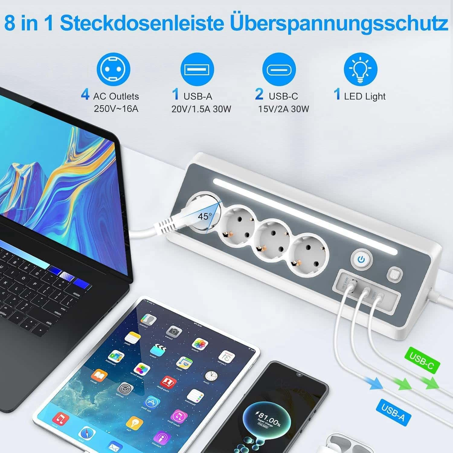 Steckdosenleiste mit mehreren angeschlossenen Geräten, einschließlich Laptops und Handys.