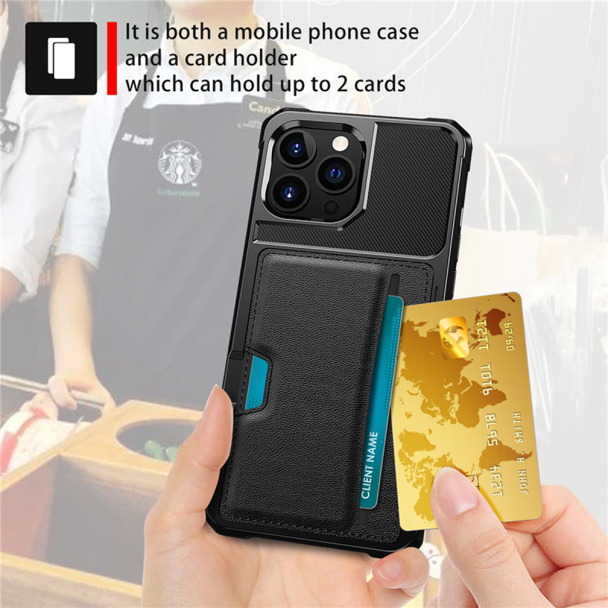 Custodia nera con slot per carte, carta oro inserita. Mano che tiene il telefono, sfondo caffè.