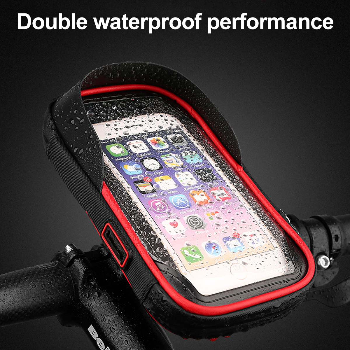 Schwarze Handyhülle am Fahrradlenker, mit roter Zierleiste. Telefonbildschirm sichtbar, mit Wassertropfen.