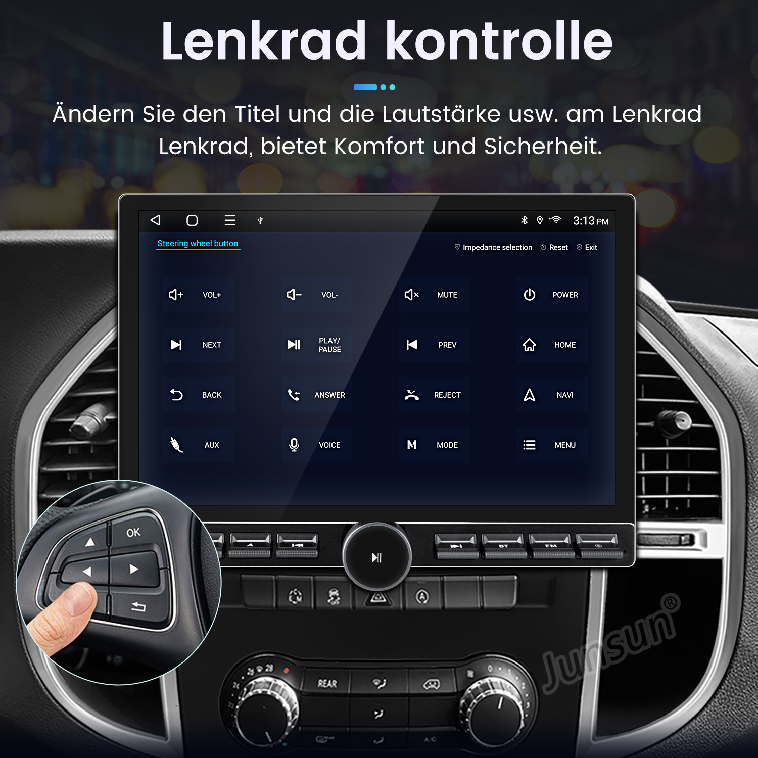 Auto-Bildschirm mit Steuertasten. Eine Hand drückt eine Taste am Lenkrad.