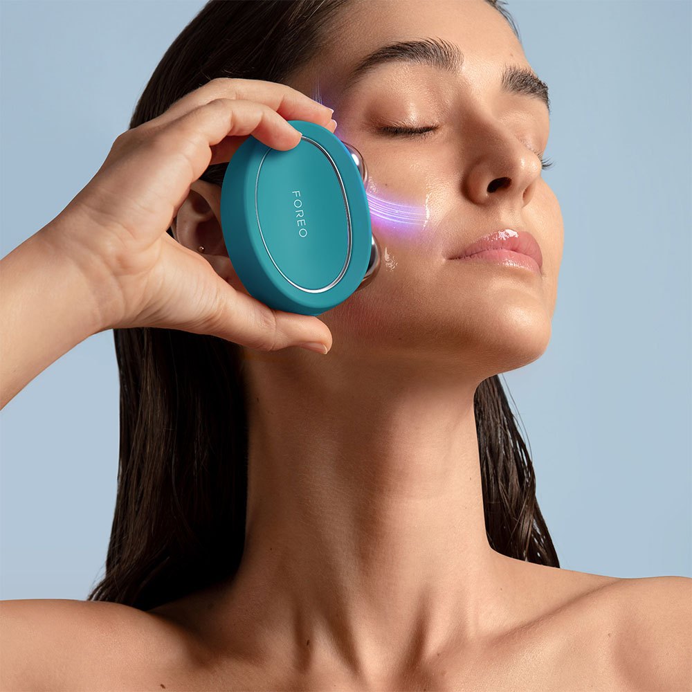 FOREO BEAR 2 Akıllı Microcurrent Yüz Sıkılaştırma Cihazı Evergreen