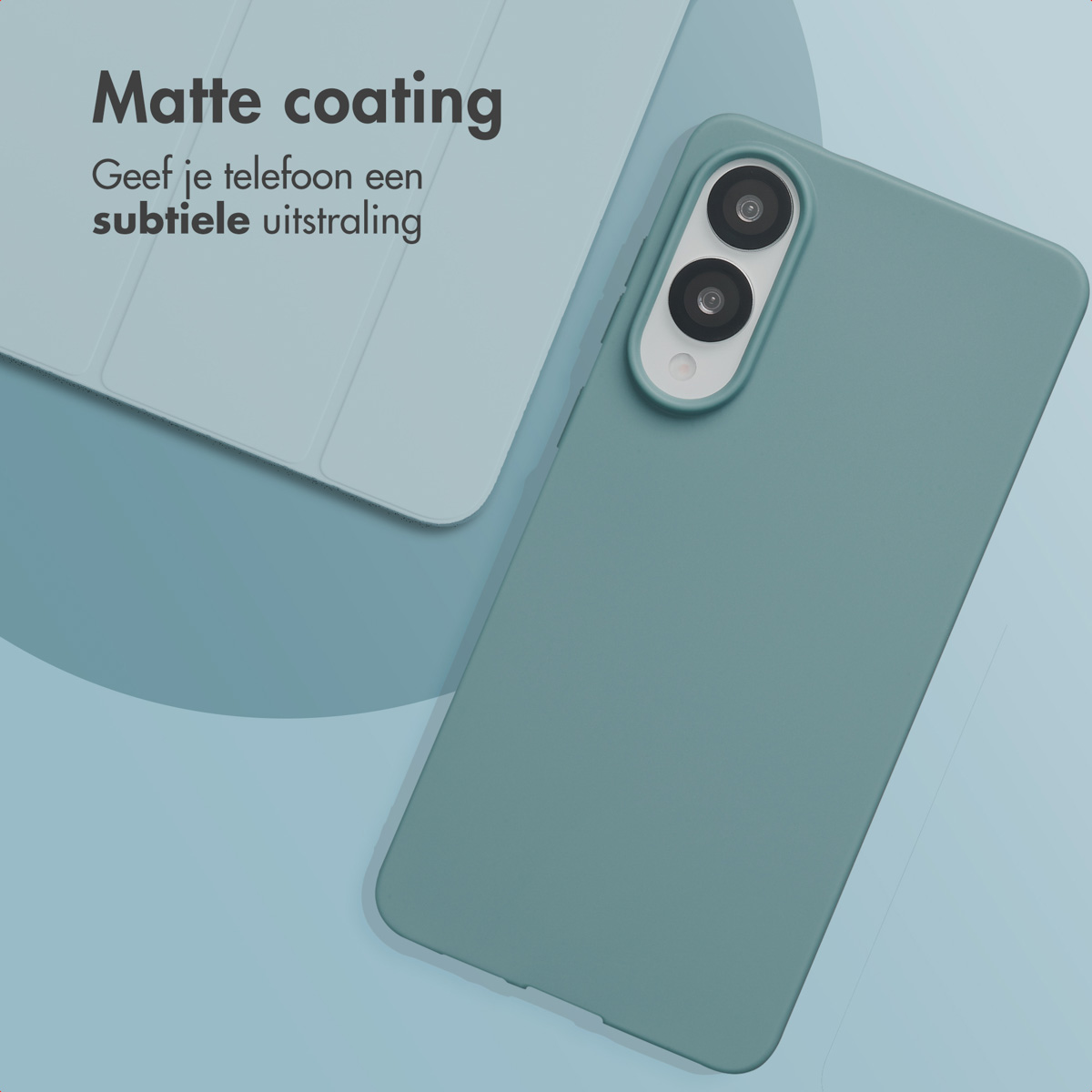 Teal telefoonhoesje. Tekst: Matte coating. Geeft uw telefoon een subtiele uitstraling.