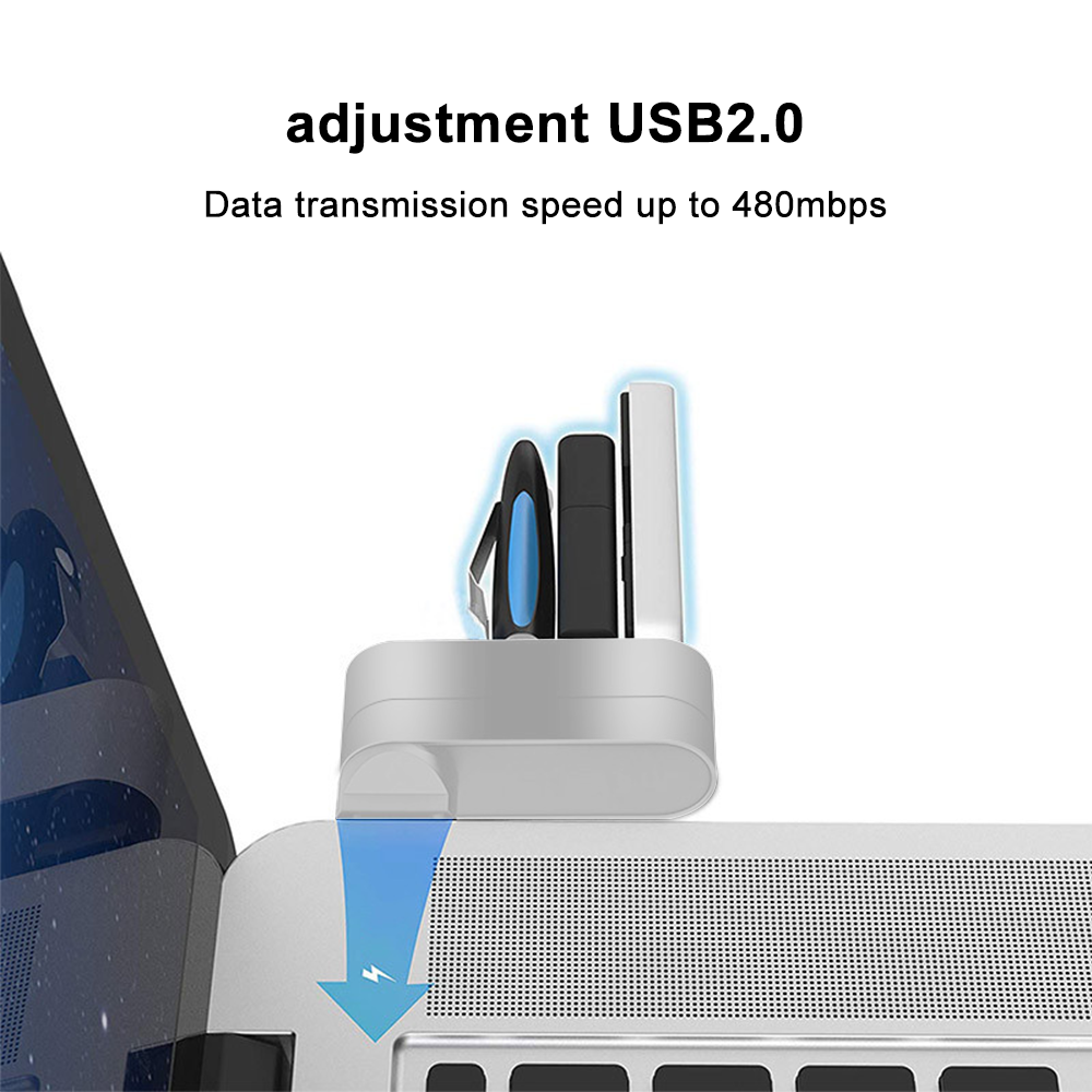 Ein USB-Hub wird in einen Laptop gesteckt. Andere USB-Laufwerke sind ebenfalls angeschlossen. Blauer Pfeil.
