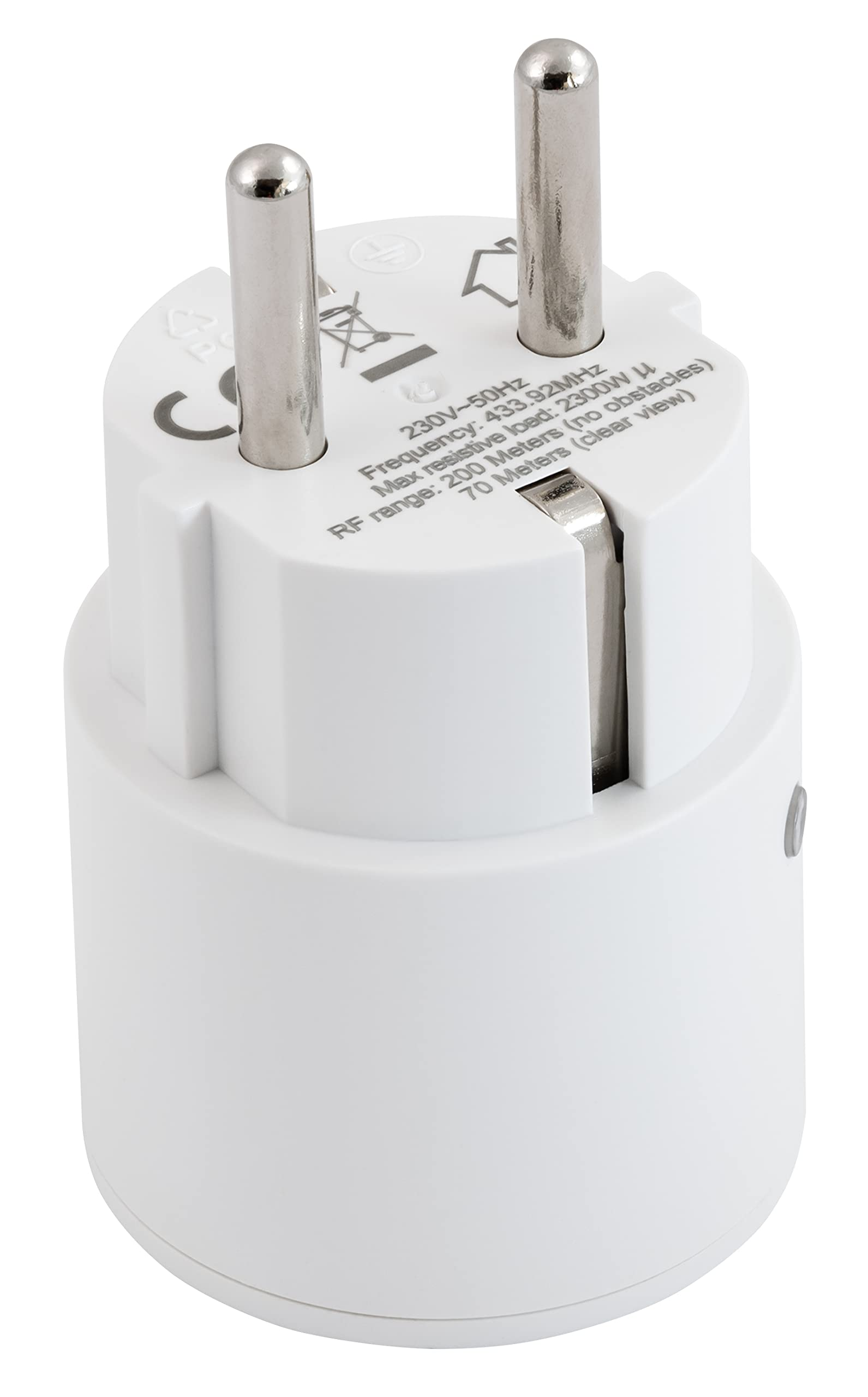 Weißer Smart-Stecker mit zwei Stiften und einem Knopf. Text auf dem Stecker, der Spezifikationen und Zertifizierungen angibt.