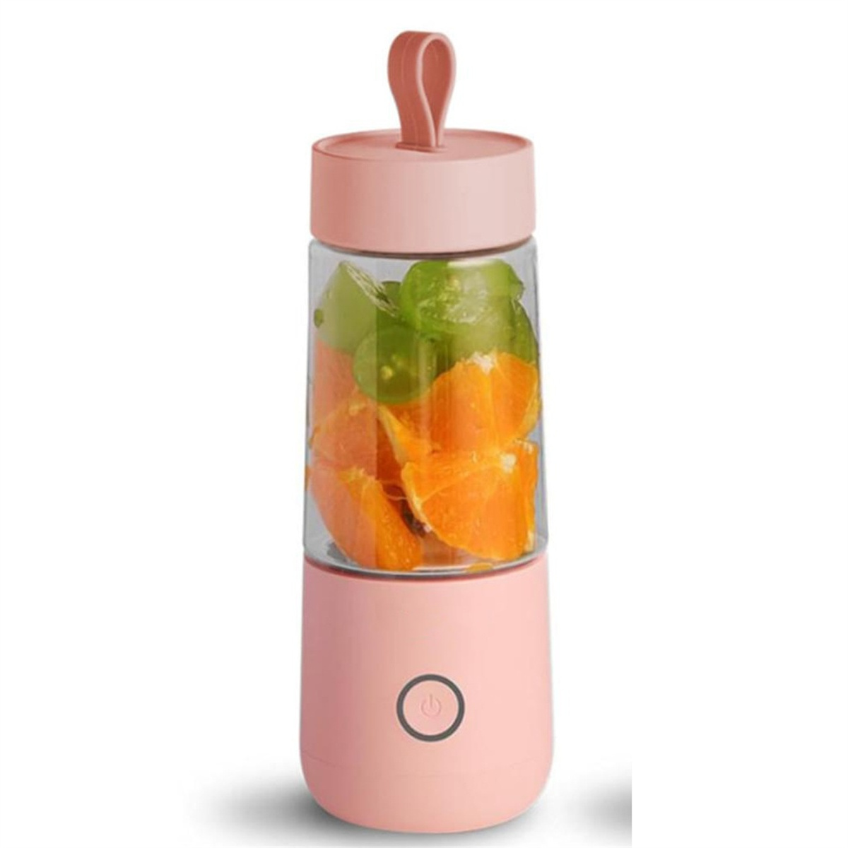 Ein pinkfarbener tragbarer Mixer mit gemischten Früchten. Der Deckel hat einen Griff.