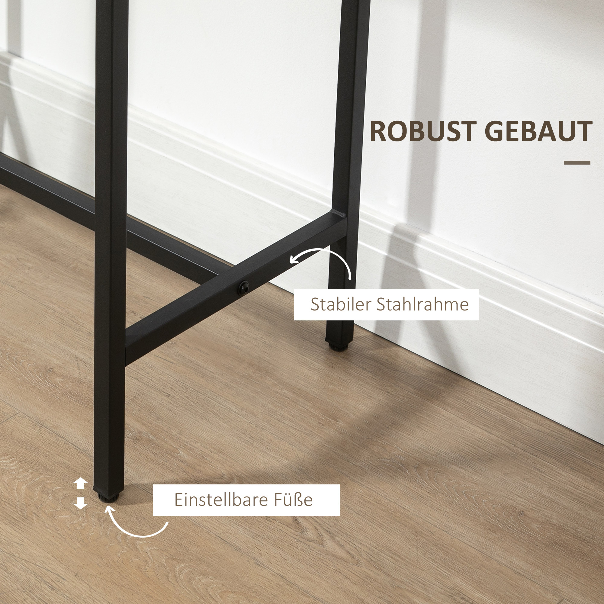 Nahaufnahme eines Tischbeins und verstellbarer Füße. Schwarzer Tisch und heller Holzboden.