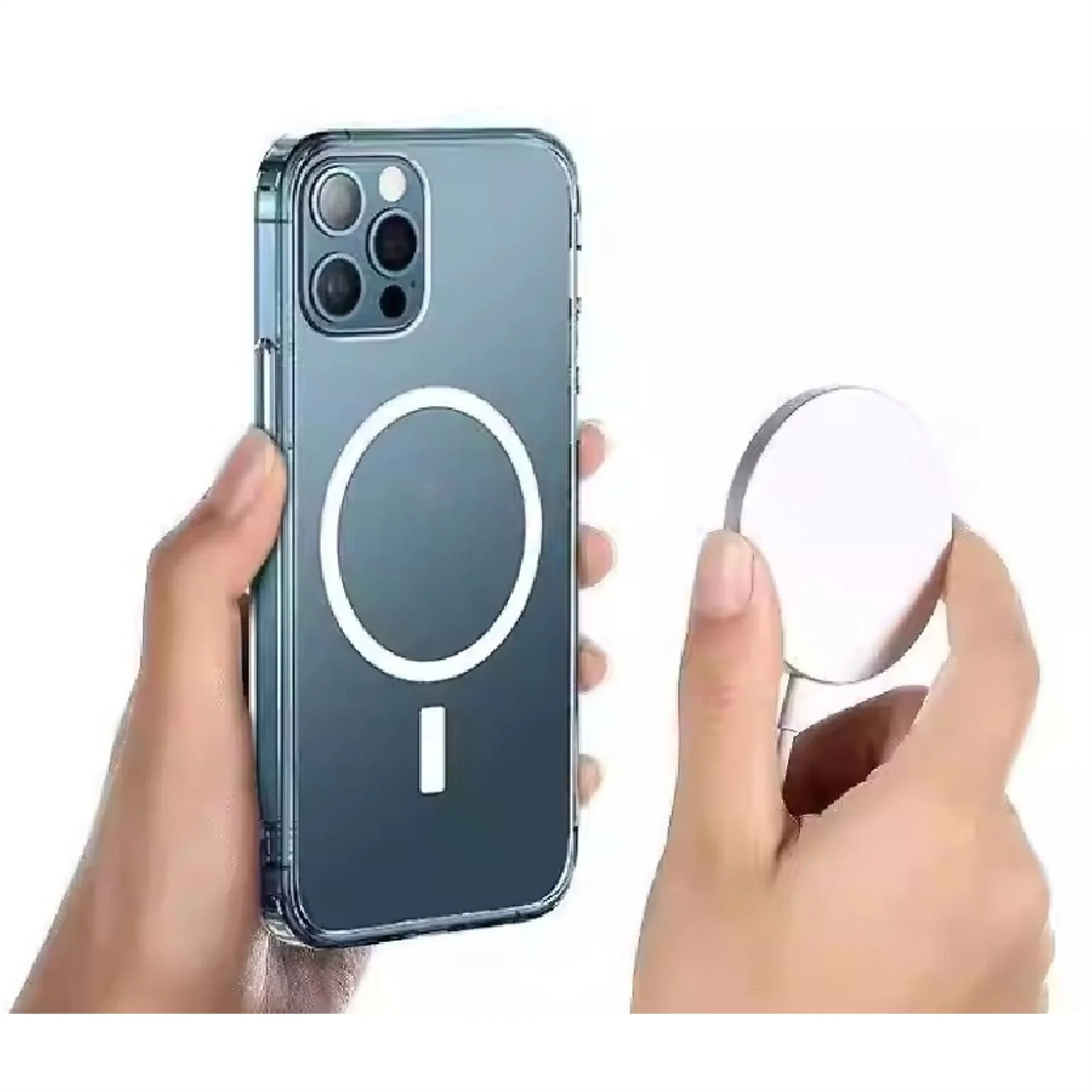 Eine Hand hält ein Telefon mit Hülle und ein weißes Ladepad. Das Telefon hat einen weißen Kreis.