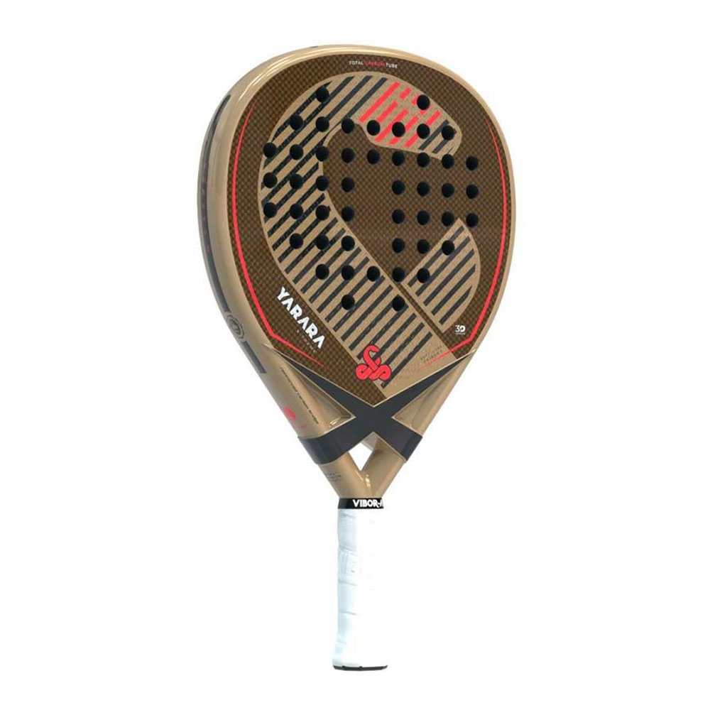Raqueta de pádel Yarara, marrón y negro con diseño de serpiente y detalles rojos. Mango blanco.