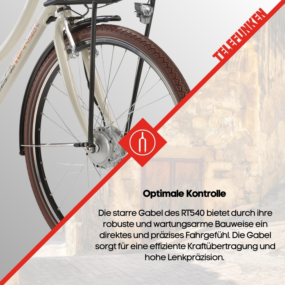 E-Bike-Rad- und Gabeldetail. Brauner Reifen, weißer Rahmen, rote Diagonallinie mit Text. Hintergrund ist unscharf.