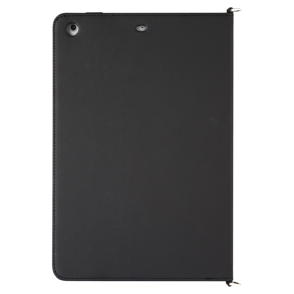 Parte trasera de una funda negra para tableta. Tiene una superficie texturizada y un recorte para la cámara.