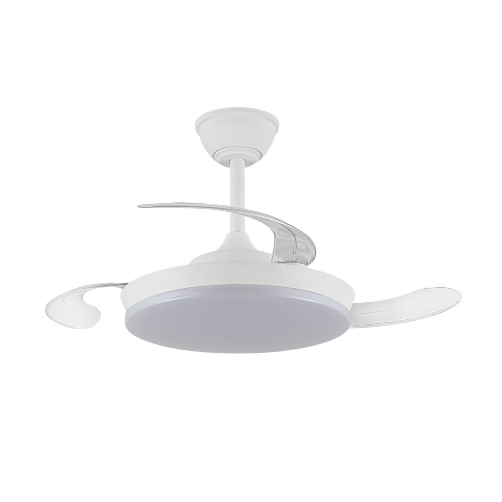 Ventilador de techo blanco con aspas extendidas. Vástago y aspas curvas blancos. Luz integrada.