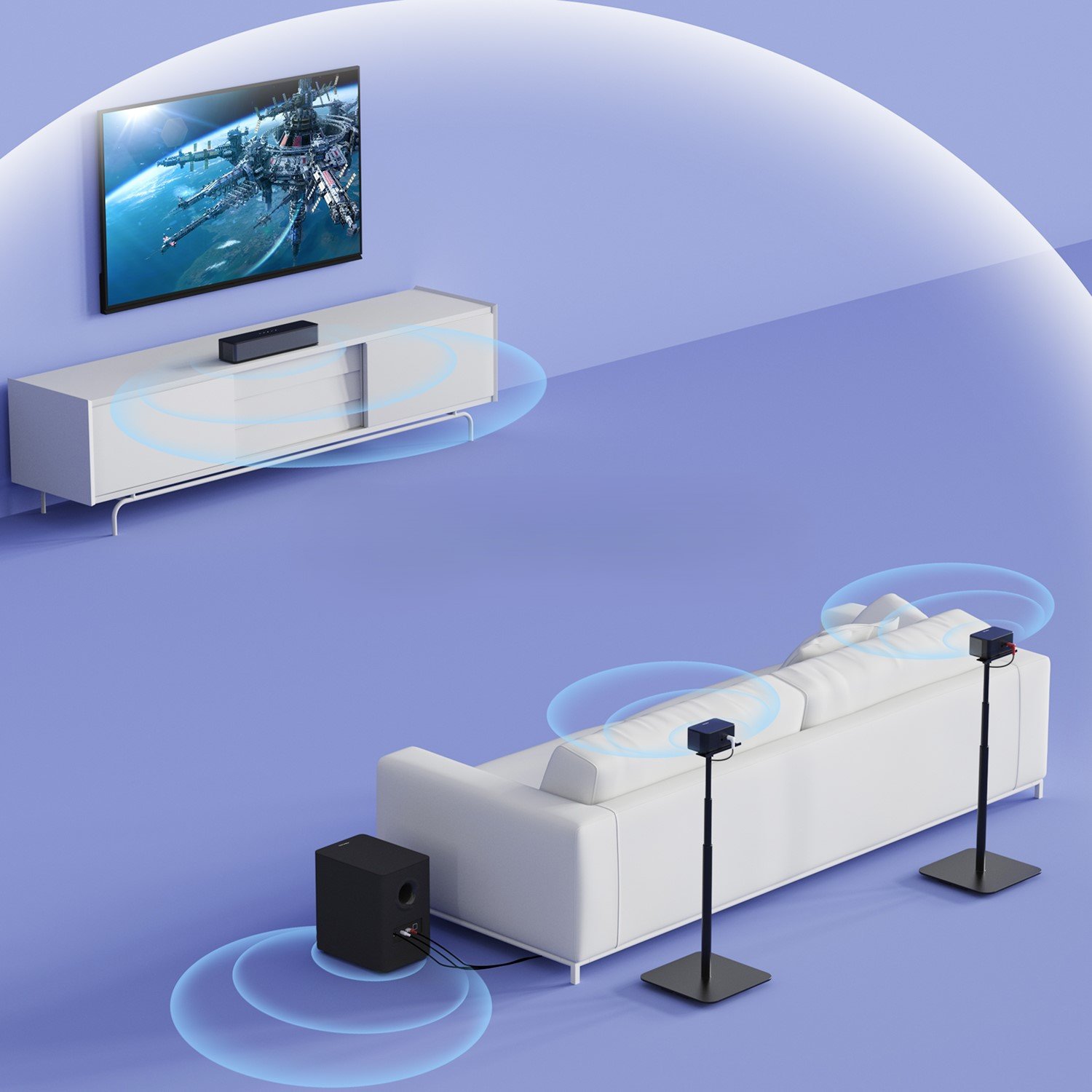 Salon z białą kanapą i dwoma czarnymi głośnikami. Subwoofer jest na pierwszym planie. Telewizor.