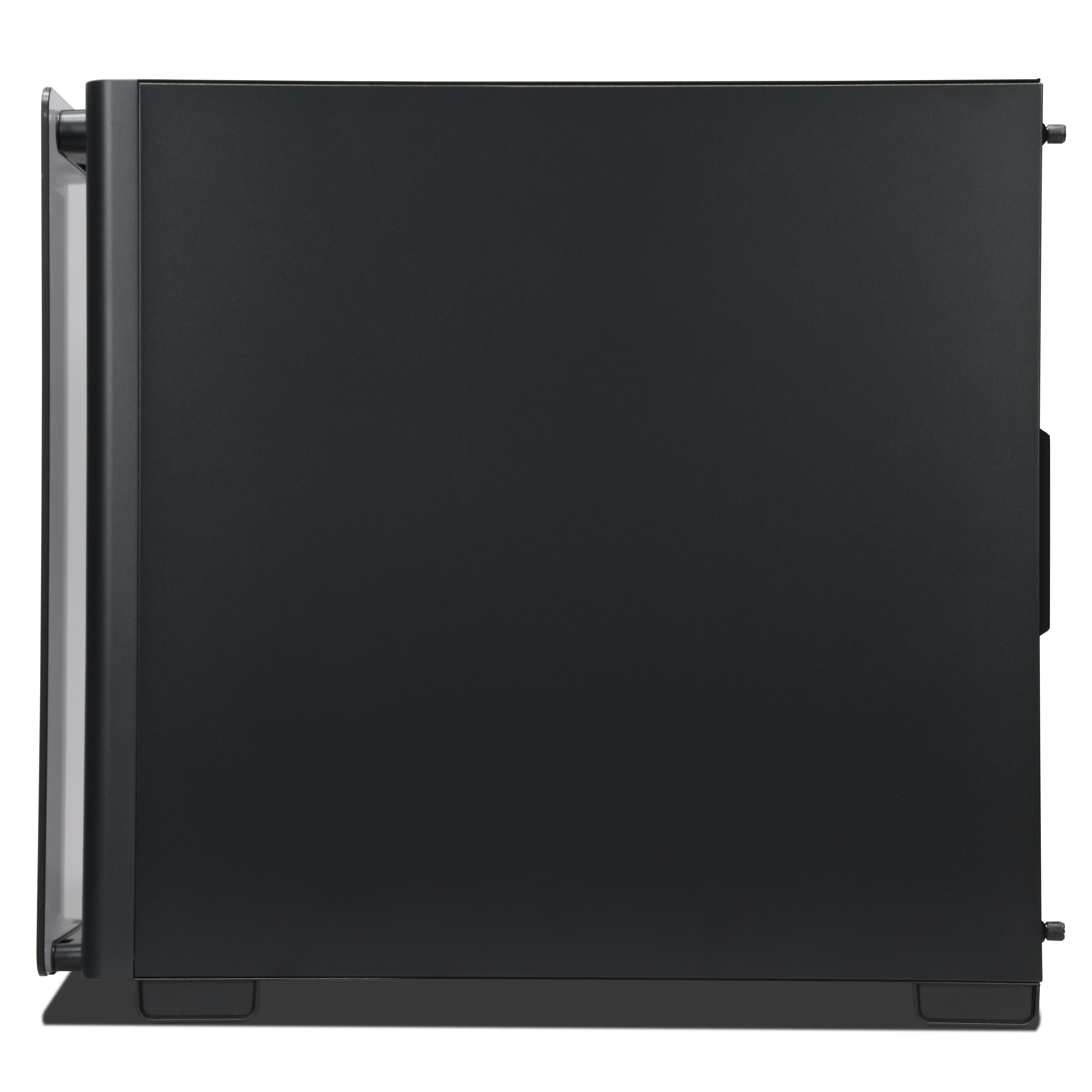 Seitenansicht eines schwarzen Computergehäuses mit sichtbarer Seitenwand und Griffen.