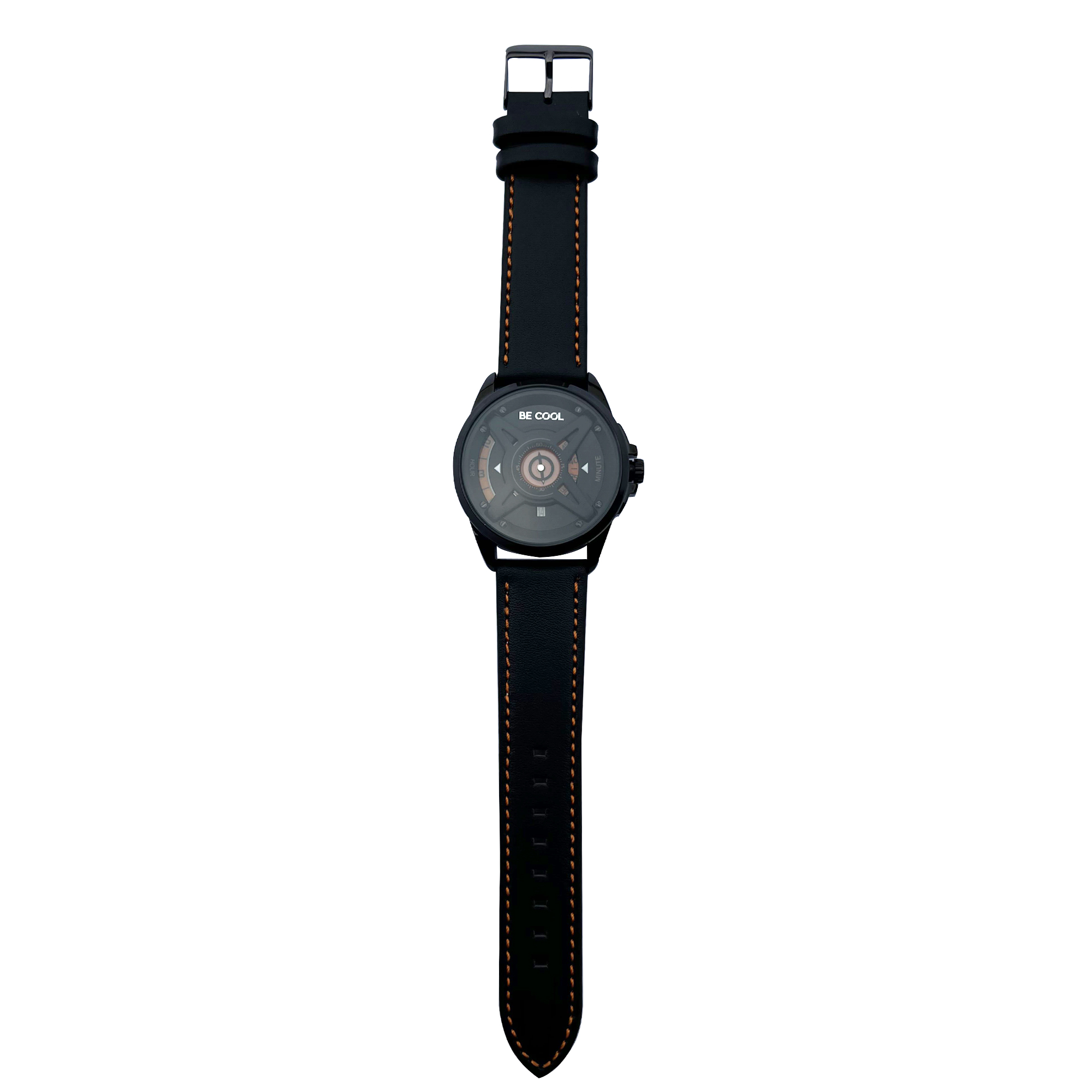 Schwarze Uhr mit schwarzem Armband, Zifferblatt mit Kompassdesign. Das Armband hat orangefarbene Nähte.