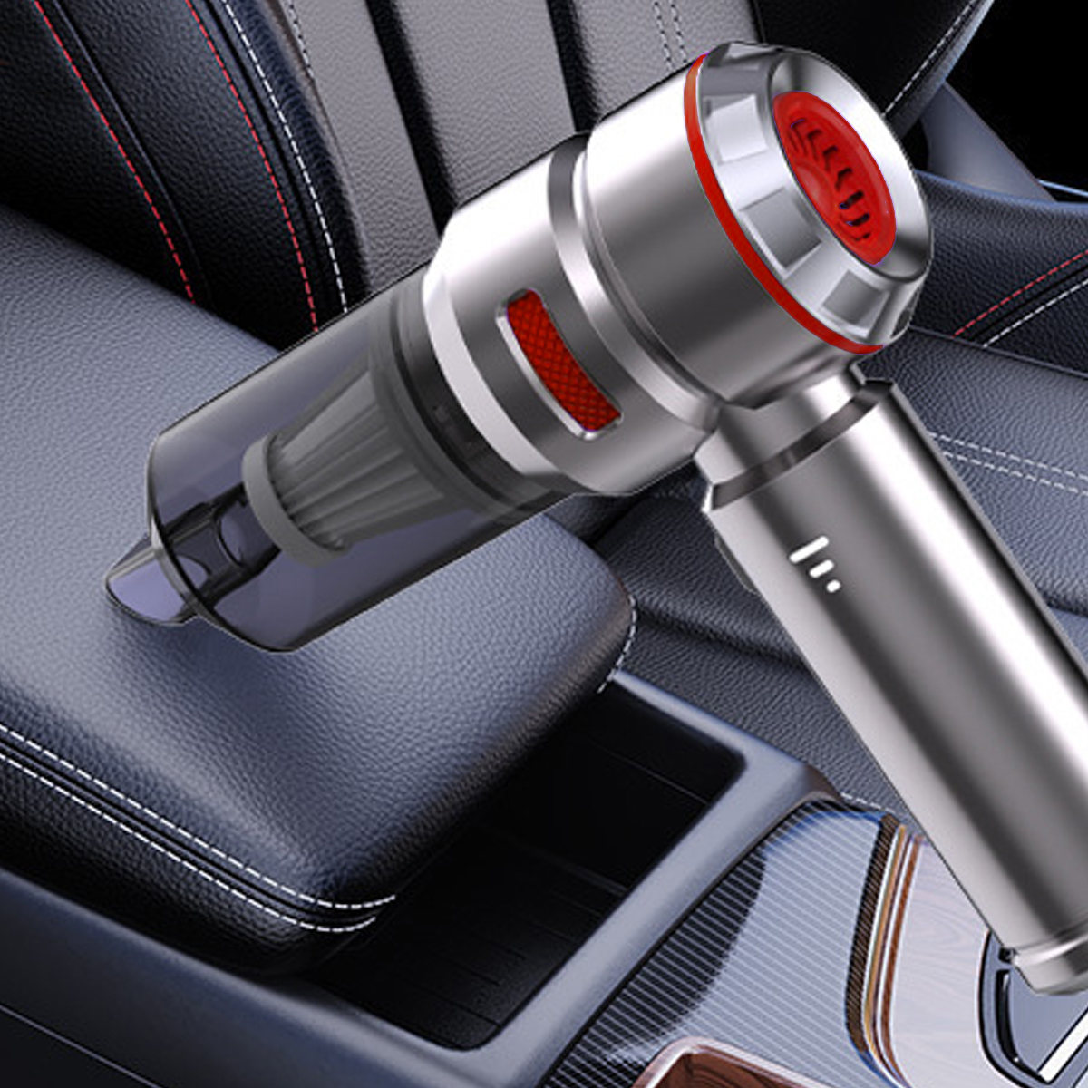 Silberner Staubsauger im Auto, Reinigung. Schwarzer Autositz.