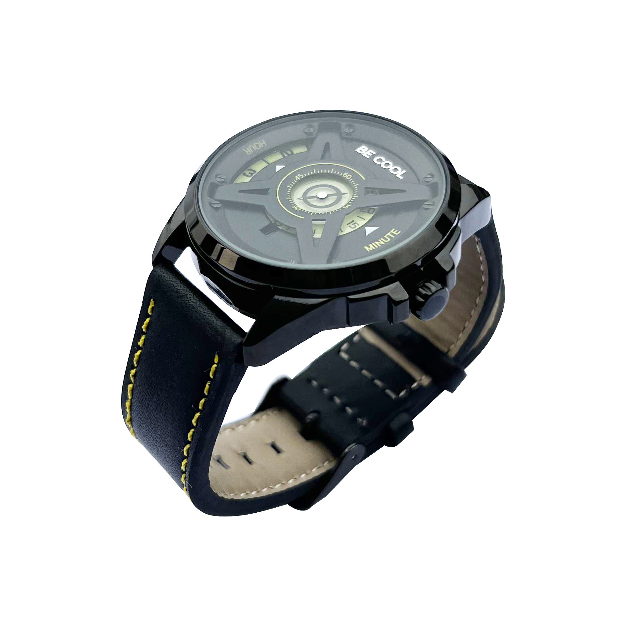 Schwarze Uhr mit schwarzem Lederarmband. Das Zifferblatt hat gelbe Akzente.