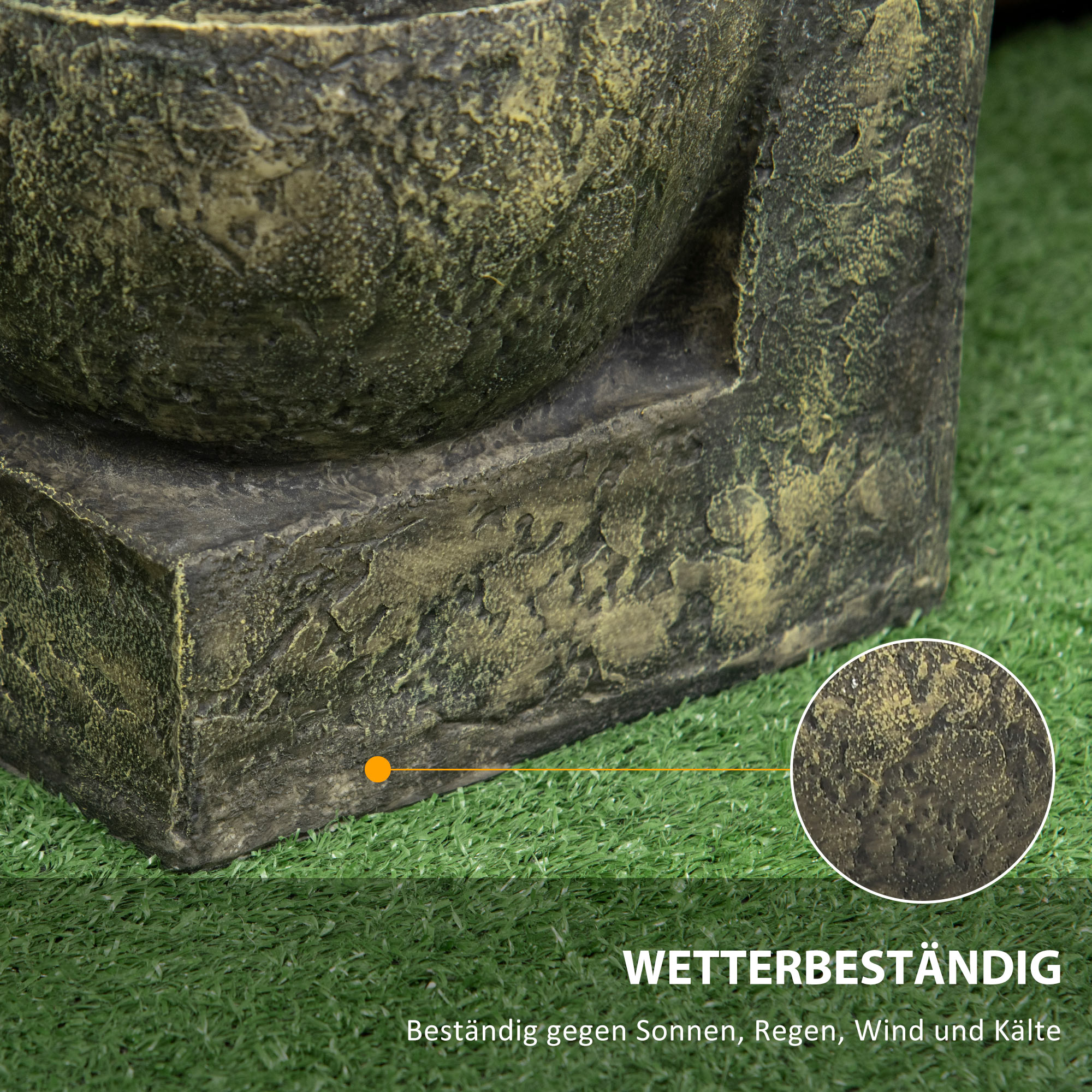 Nahaufnahme eines Steinbrunnens. Der Text lautet Wetterbeständig, was wetterfest bedeutet.