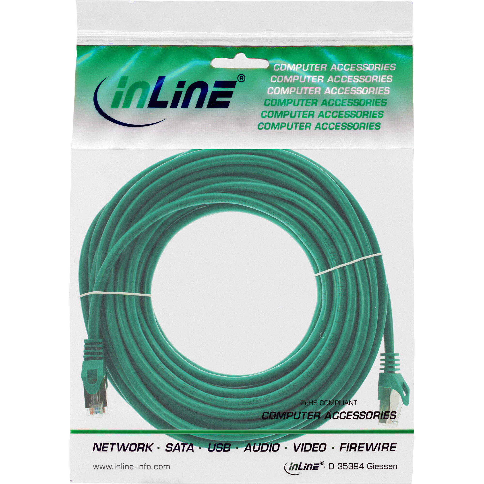 Câble réseau vert, enroulé, dans un sac plastique transparent. 'inLine'.