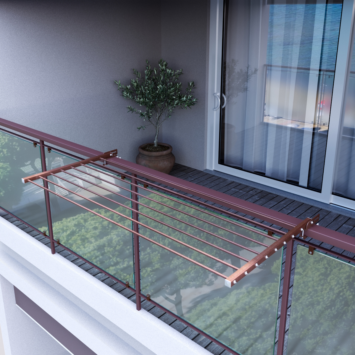 Balkon mit Wäscheständer, kleinem Baum und Glasgeländer, mit Außenansicht.