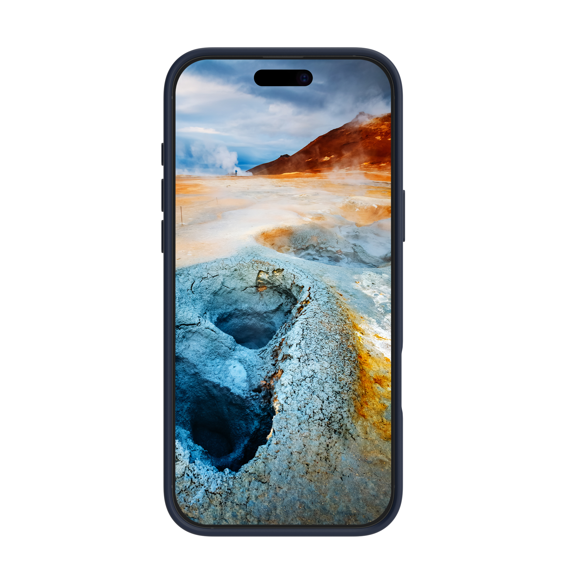 Uno smartphone in una custodia blu che mostra un paesaggio con montagne e vapore.