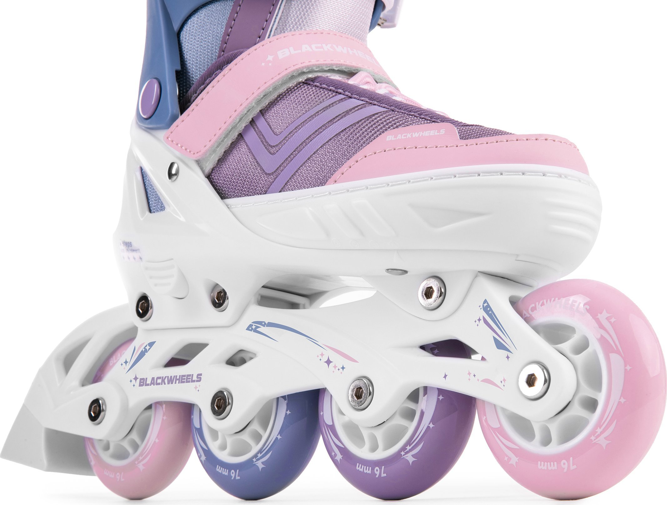Pinke und lila Inline-Skates mit weißen Rahmen. Blaue und lila Akzente am Schuh. Rollen sind pink und lila.