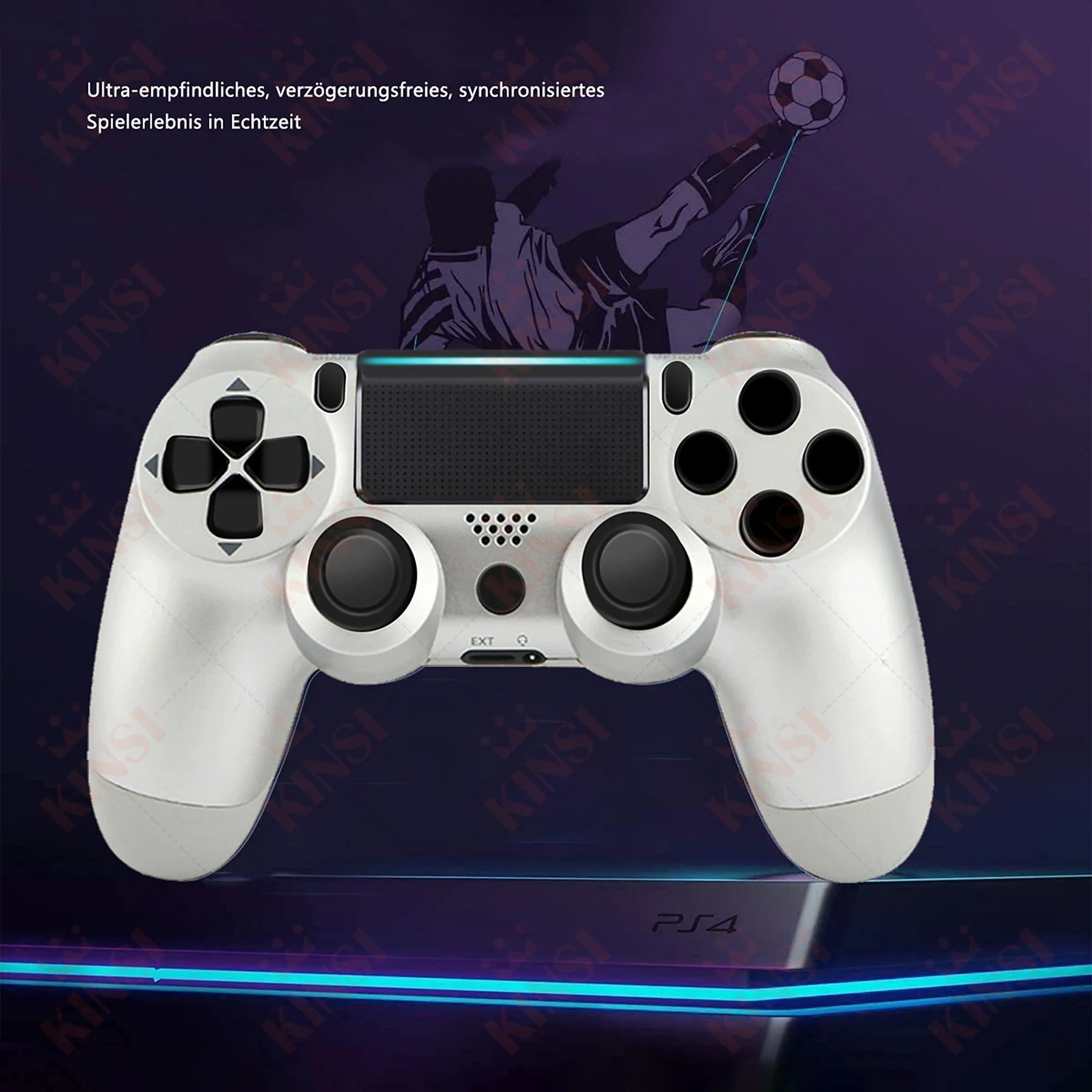 Weißer Gamecontroller mit schwarzen Knöpfen, einer Fußballgrafik und dunklem Hintergrund.