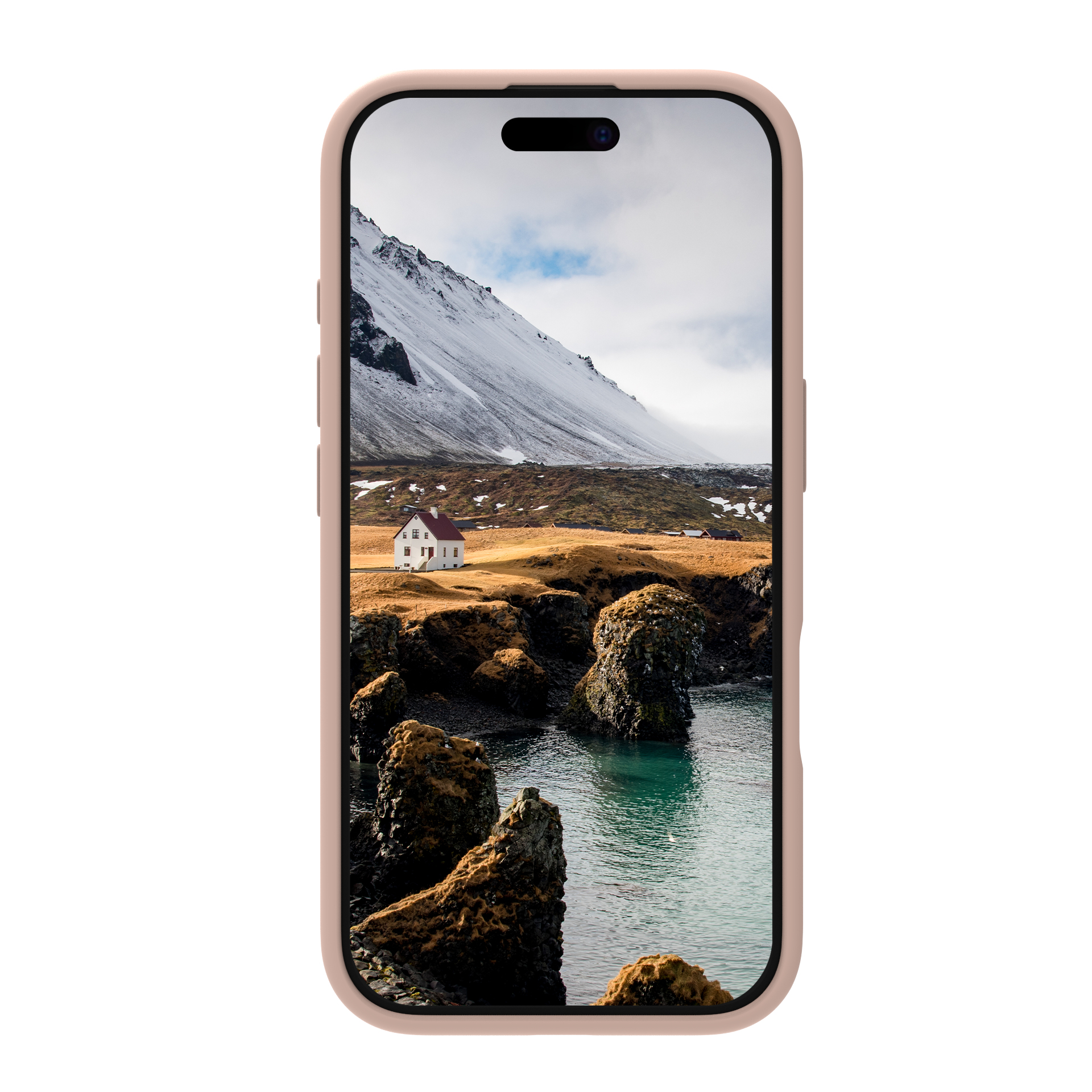 iPhone in una custodia rosa, che mostra un paesaggio con montagne e acqua.