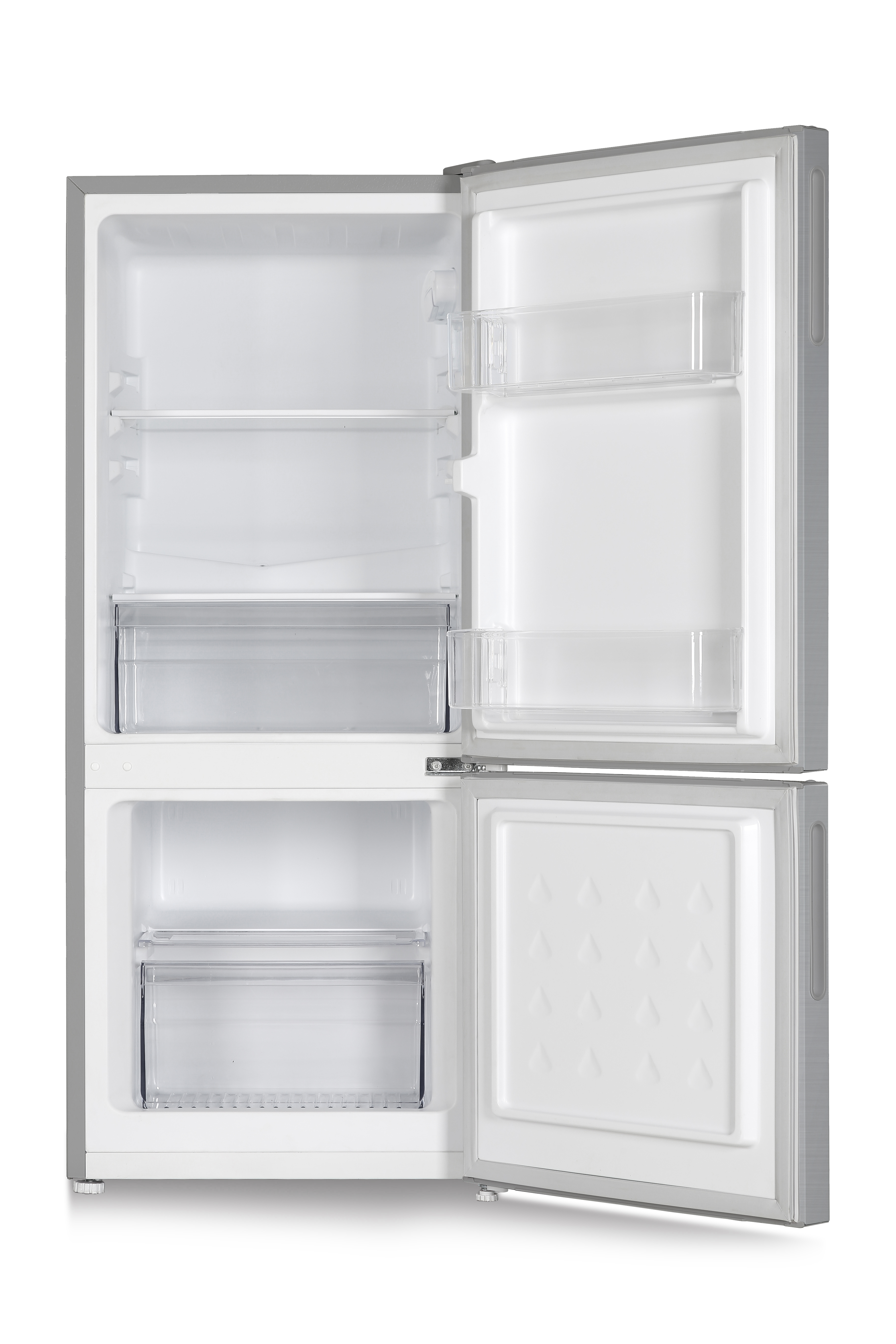 Ein weißer Kühlschrank mit geöffneten Türen, der Regale und Schubladen zeigt, wird gezeigt.