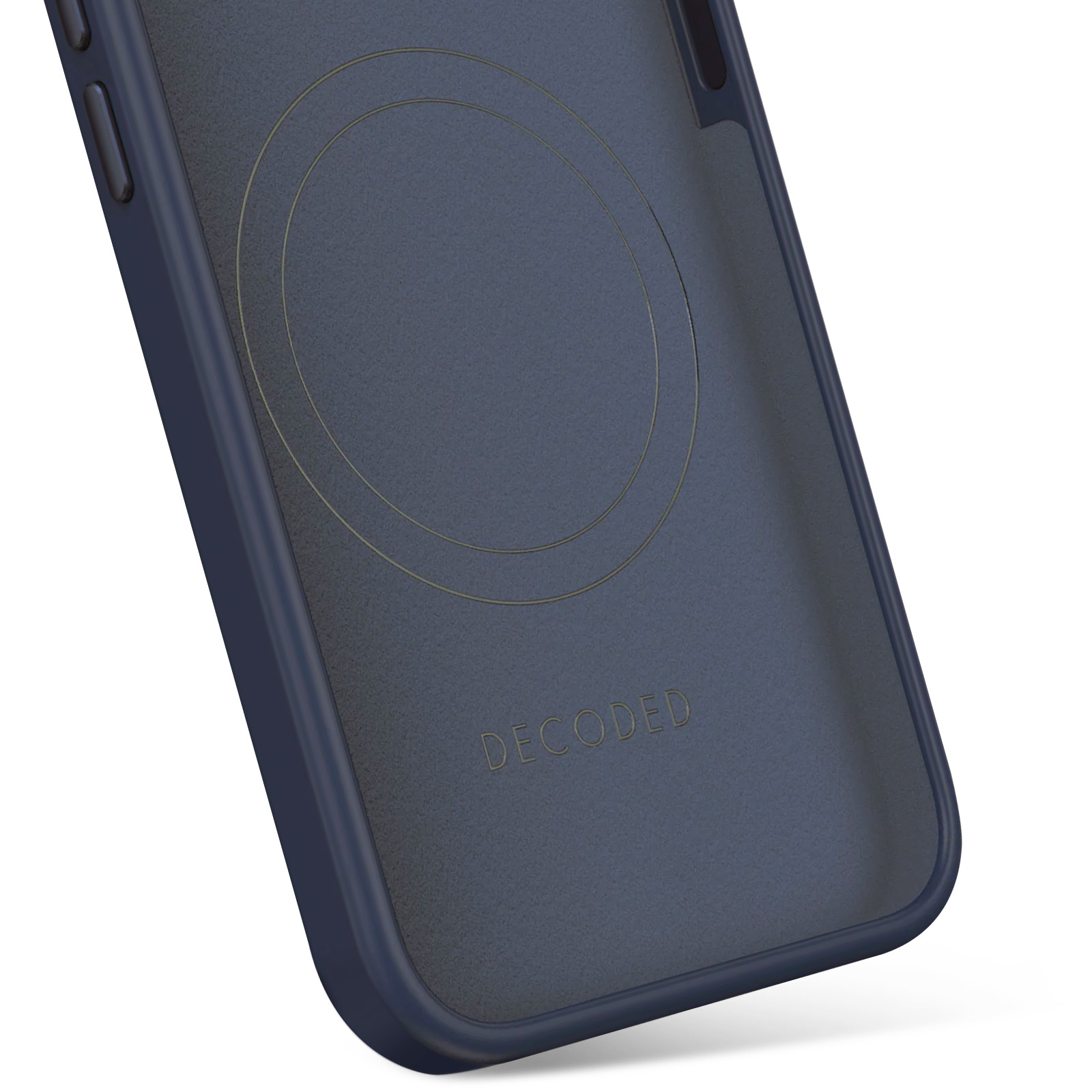 Binnenkant van een telefoonhoesje. 'Decoded' staat op het hoesje.
