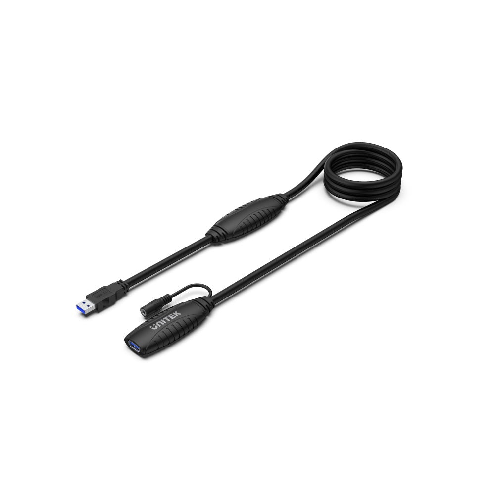 Un cavo di prolunga USB nero con connettori USB-A maschio e femmina.