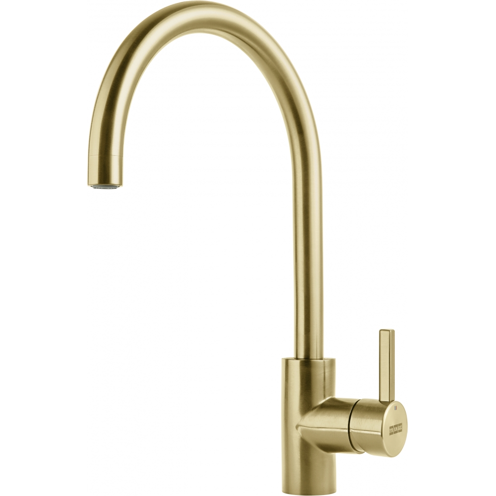 Un rubinetto da cucina color oro con beccuccio e maniglia curvi.