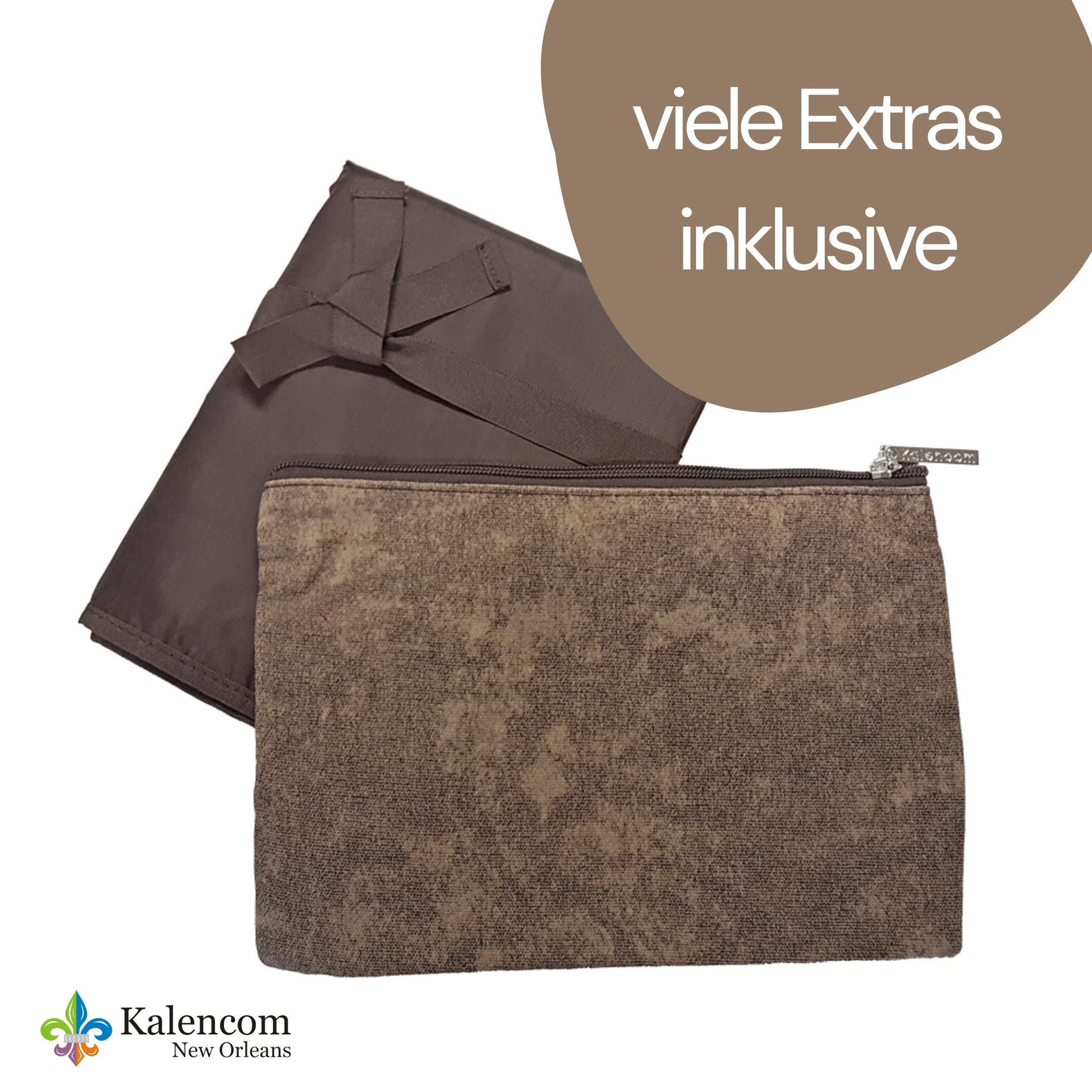 Zwei braune Taschen. Eine ist offen. Text: viele Extras inklusive. Logo: Kalencom New Orleans.
