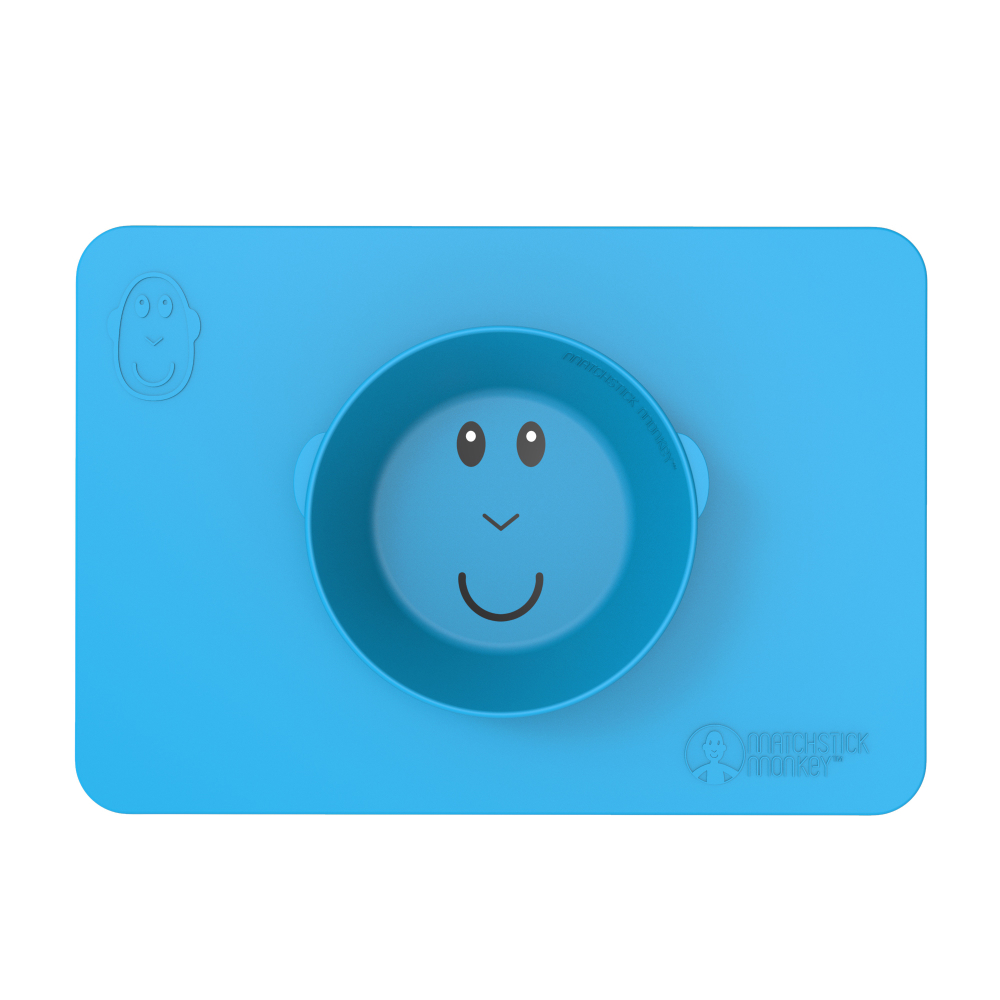 Blaue Matte mit Affengesicht-Schüssel, mit dem Markenlogo.