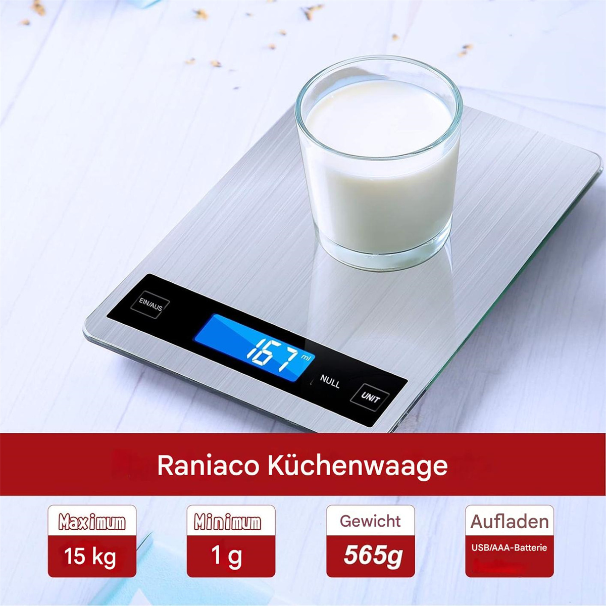 Silberne Küchenwaage mit Glas Milch. Zeigt 167 ml auf dem digitalen Bildschirm.
