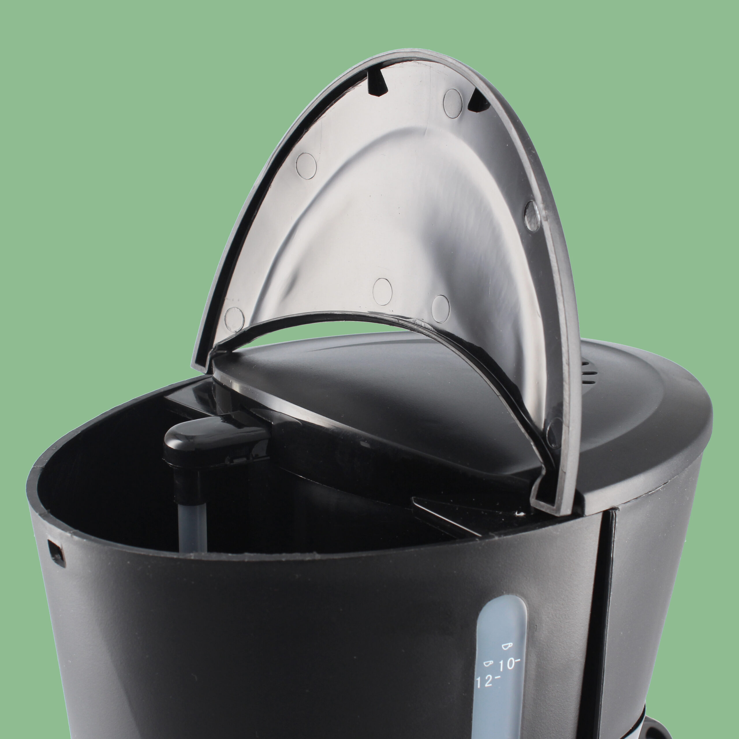 Zbliżenie czarnej obudowy telefonu z dwoma aparatami.