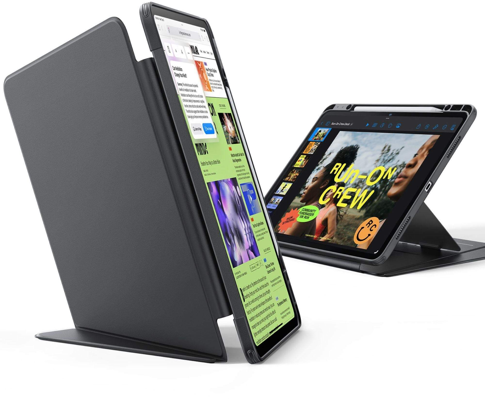 Zwei Tablets in Hüllen, die Inhalte anzeigen. Eines ist offen, eines ist gegen die Hülle gelehnt.