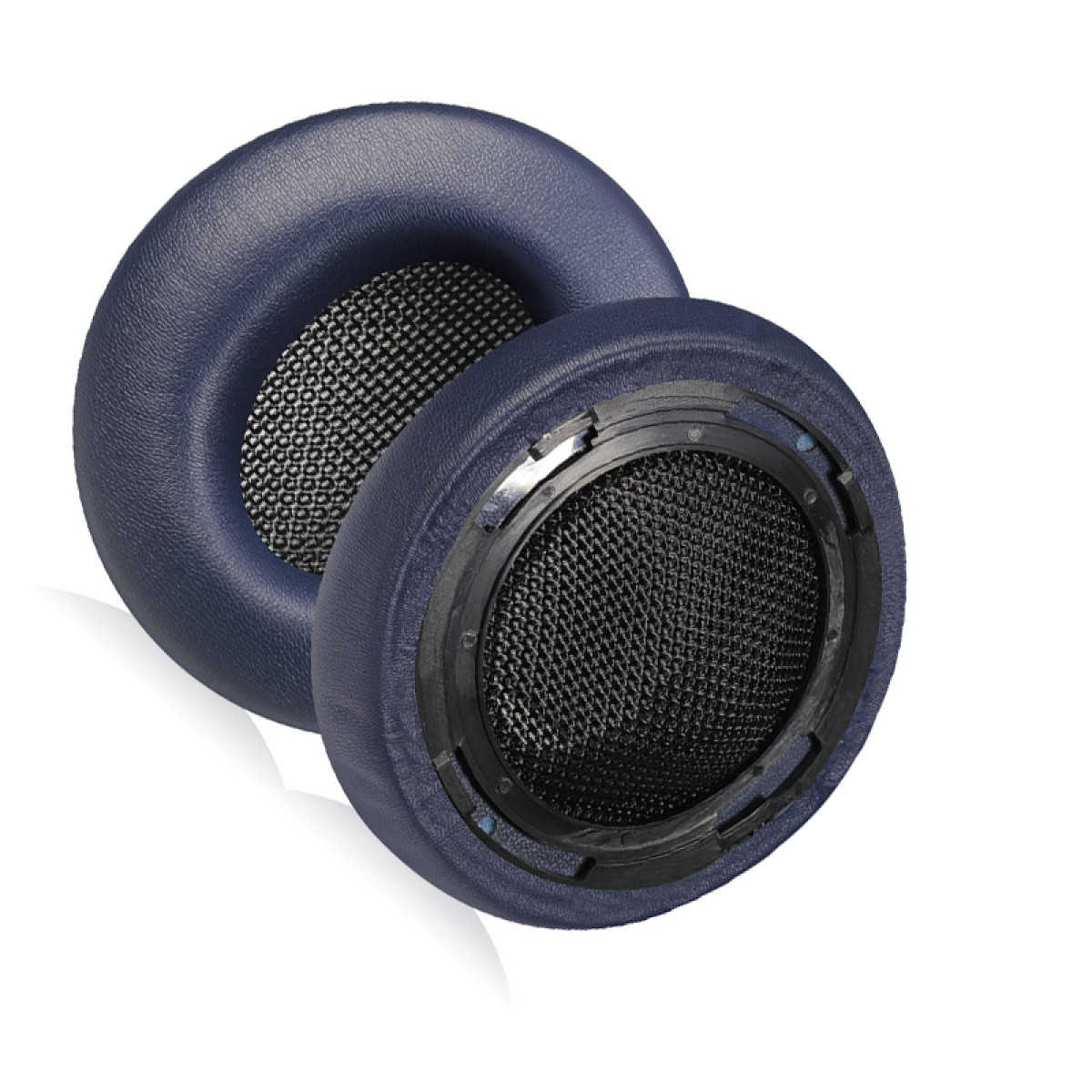Due cuscinetti auricolari blu per cuffie con una rete nera all'interno.
