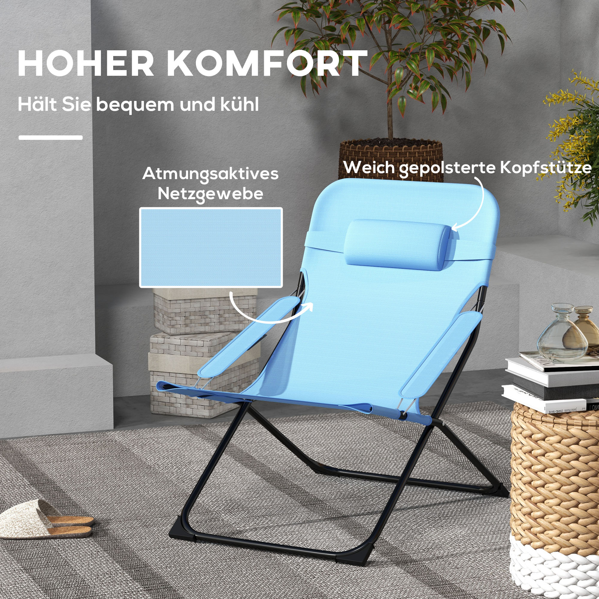 Blauer Klappstuhl mit Kopfstütze auf einer Terrasse. Textkennzeichnungen zu Komfort und Funktionen.