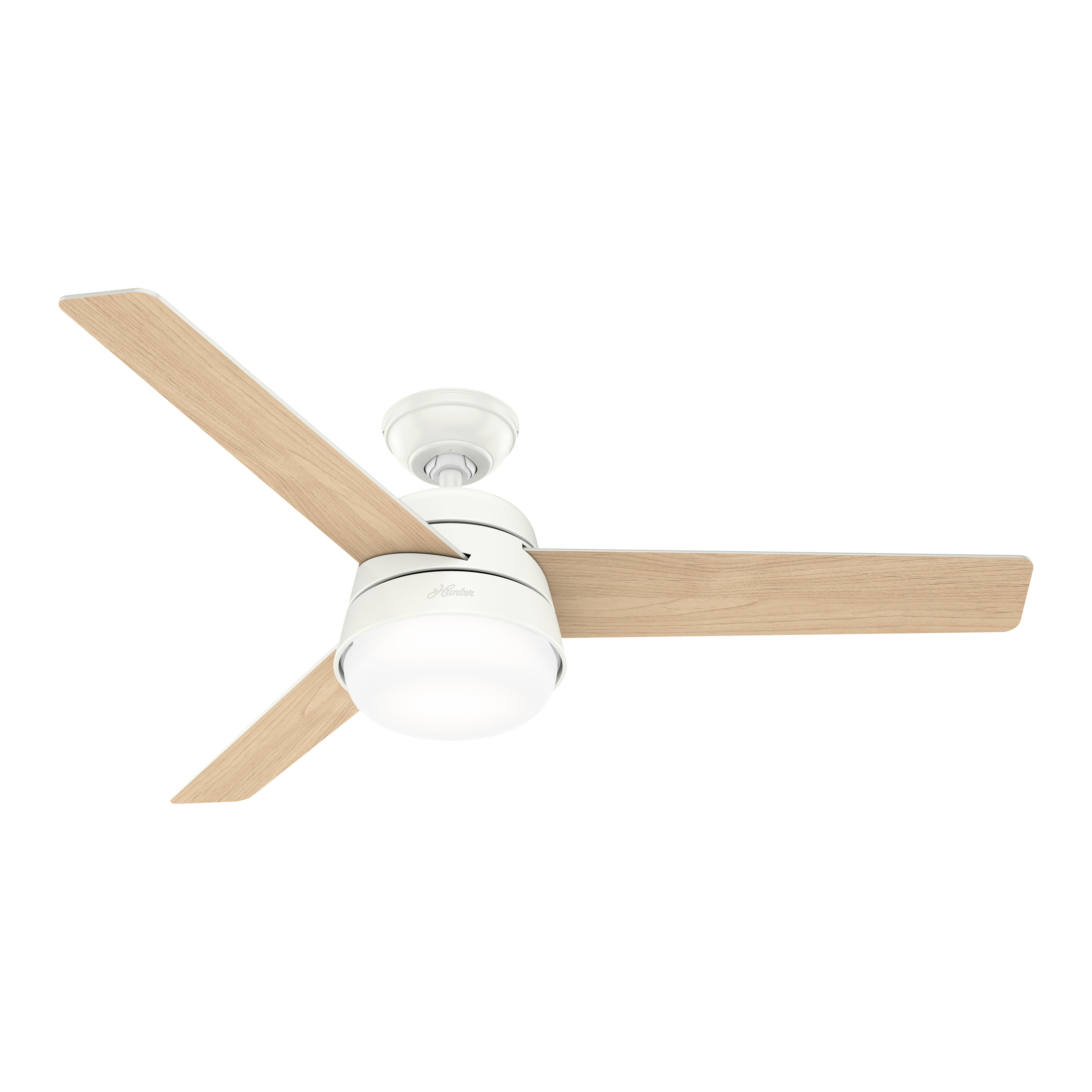 Weißer Deckenventilator mit hellen Flügeln und Licht. Hunter-Logo vorhanden.