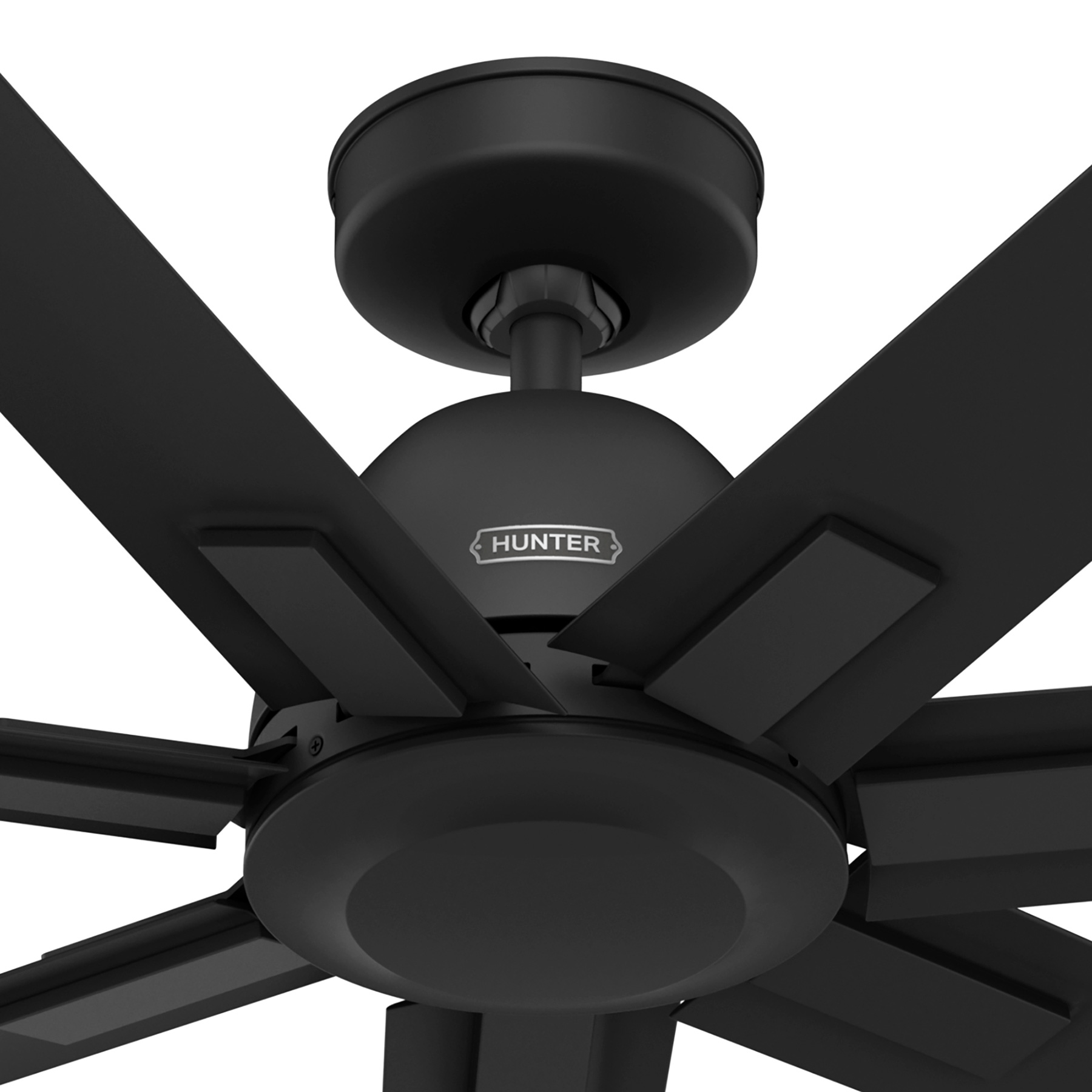 Schwarzer Deckenventilator mit 5 Flügeln. Hunter-Logo. Weißer Hintergrund.