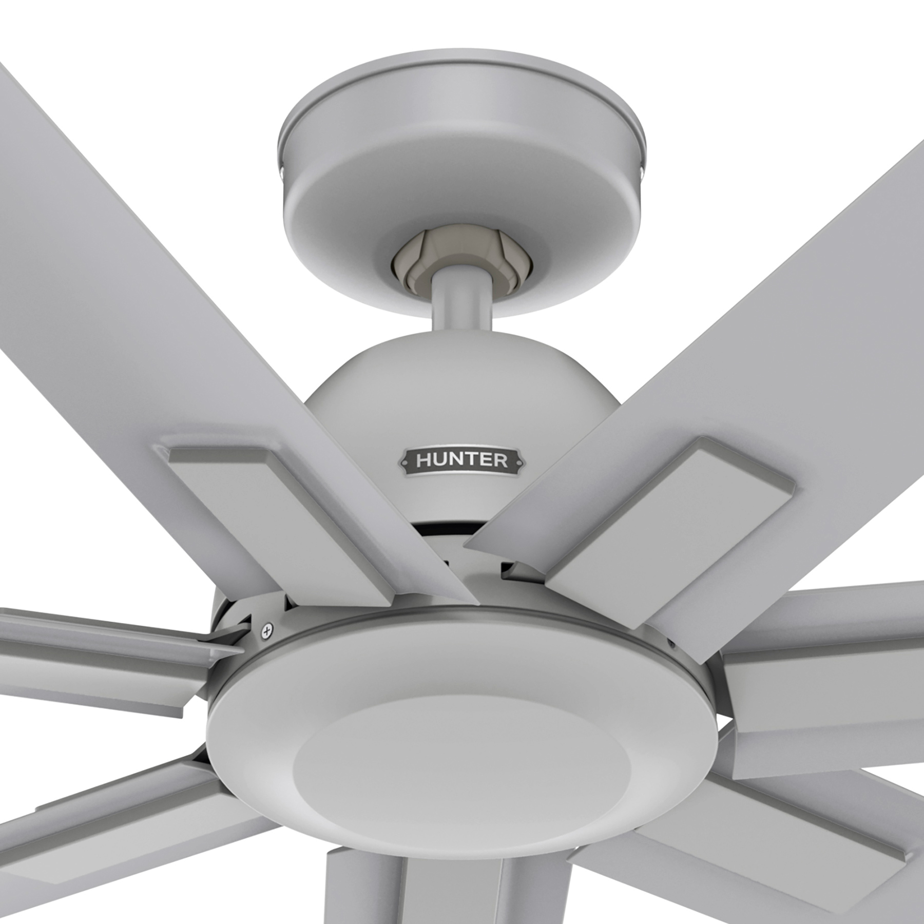 Weißer Deckenventilator mit sechs Flügeln und Hunter-Logo, Nahaufnahme auf weißem Hintergrund.