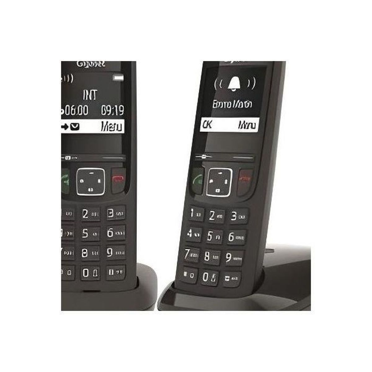 Zwei schnurlose Telefone auf Ladegeräten. Tasten und Bildschirme sichtbar. Eines zeigt 'Menü'.