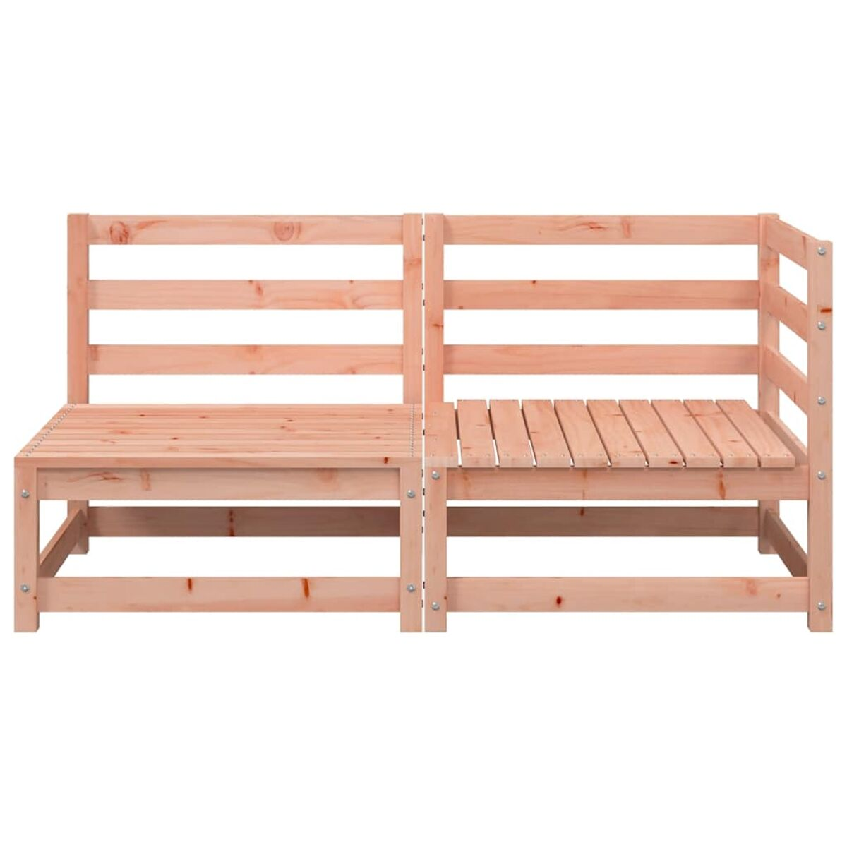 Zwei verbundene Holzbänke. Helle Holzfarbe. Sitzfläche und Rückenlehne mit Latten.