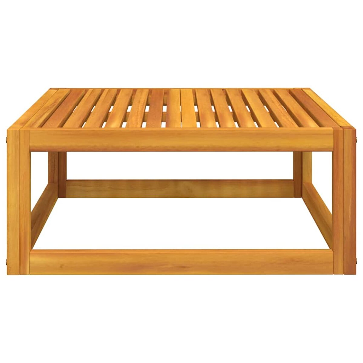 Ein niedriger Outdoor-Couchtisch aus Holz mit einer Lattenoberseite, aus hellbraunem Holz gefertigt.