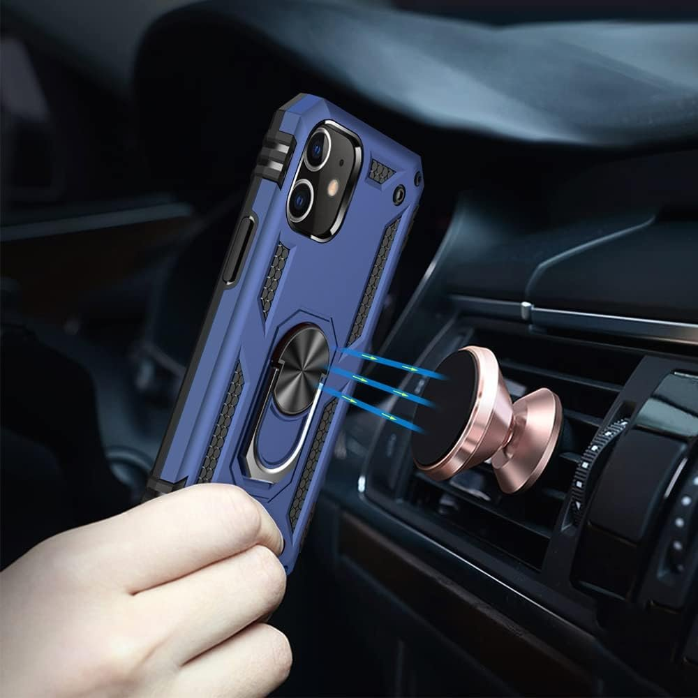 Una mano colocando una funda azul en un soporte magnético para automóvil. Interior del coche al fondo.